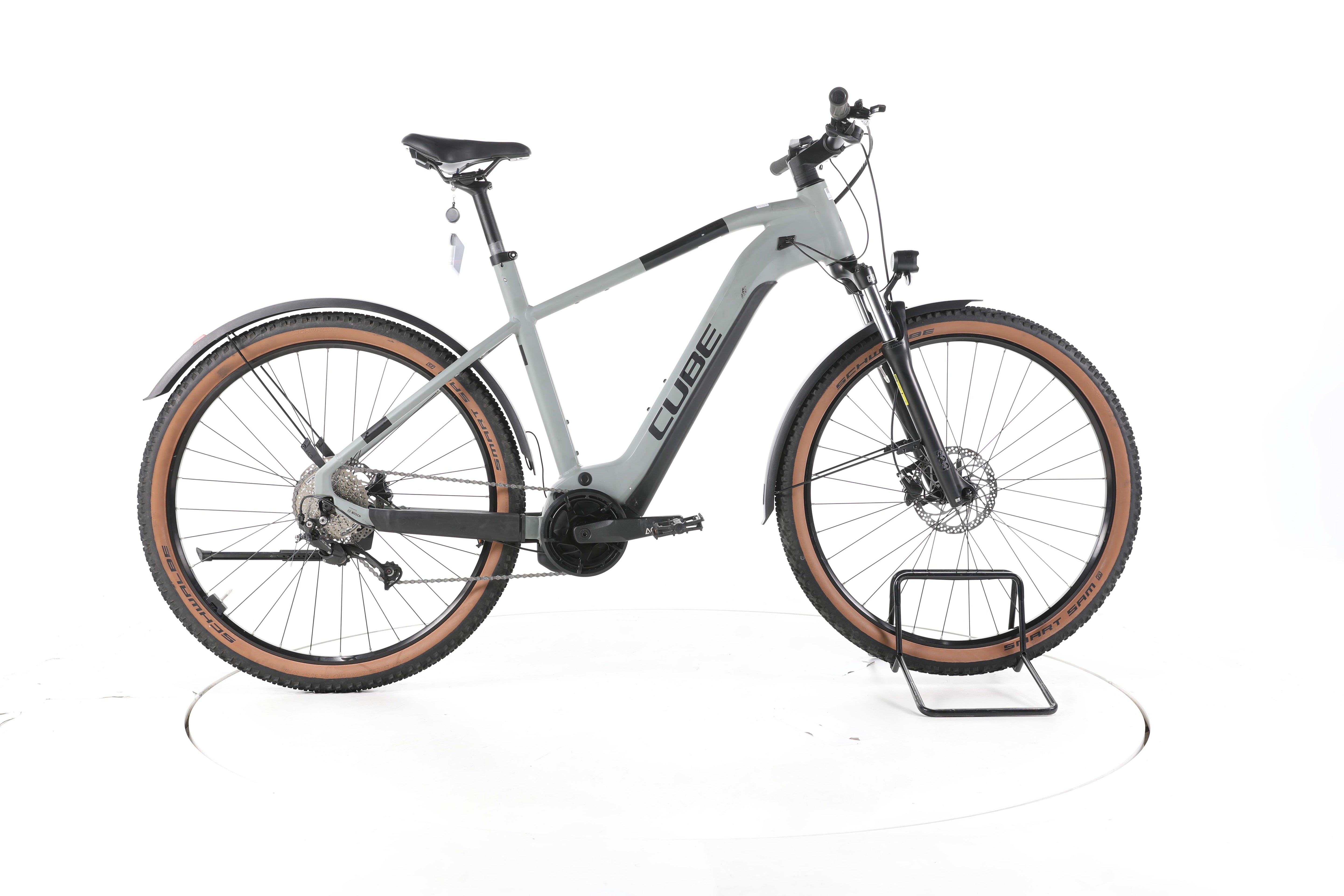 Cube Reaction Hybrid Performance Trekking E-Bike - Image 1