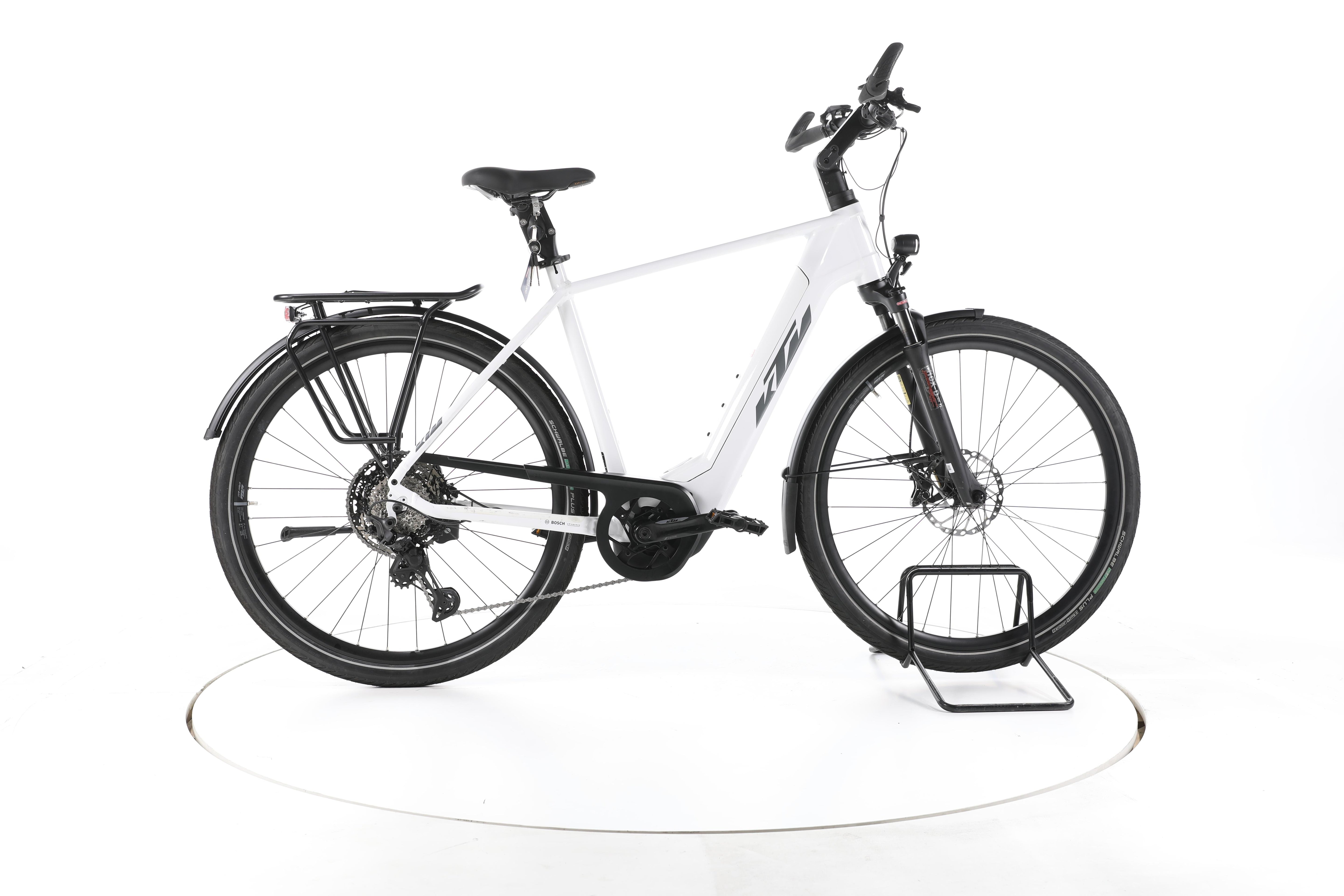 KTM Macina Style 720 Trekking E-Bike - Image 1