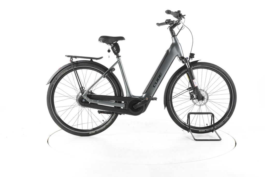 Cube 23  SUPREME HYBRID PRO City E-Bike Tiefeinsteiger - Image 1