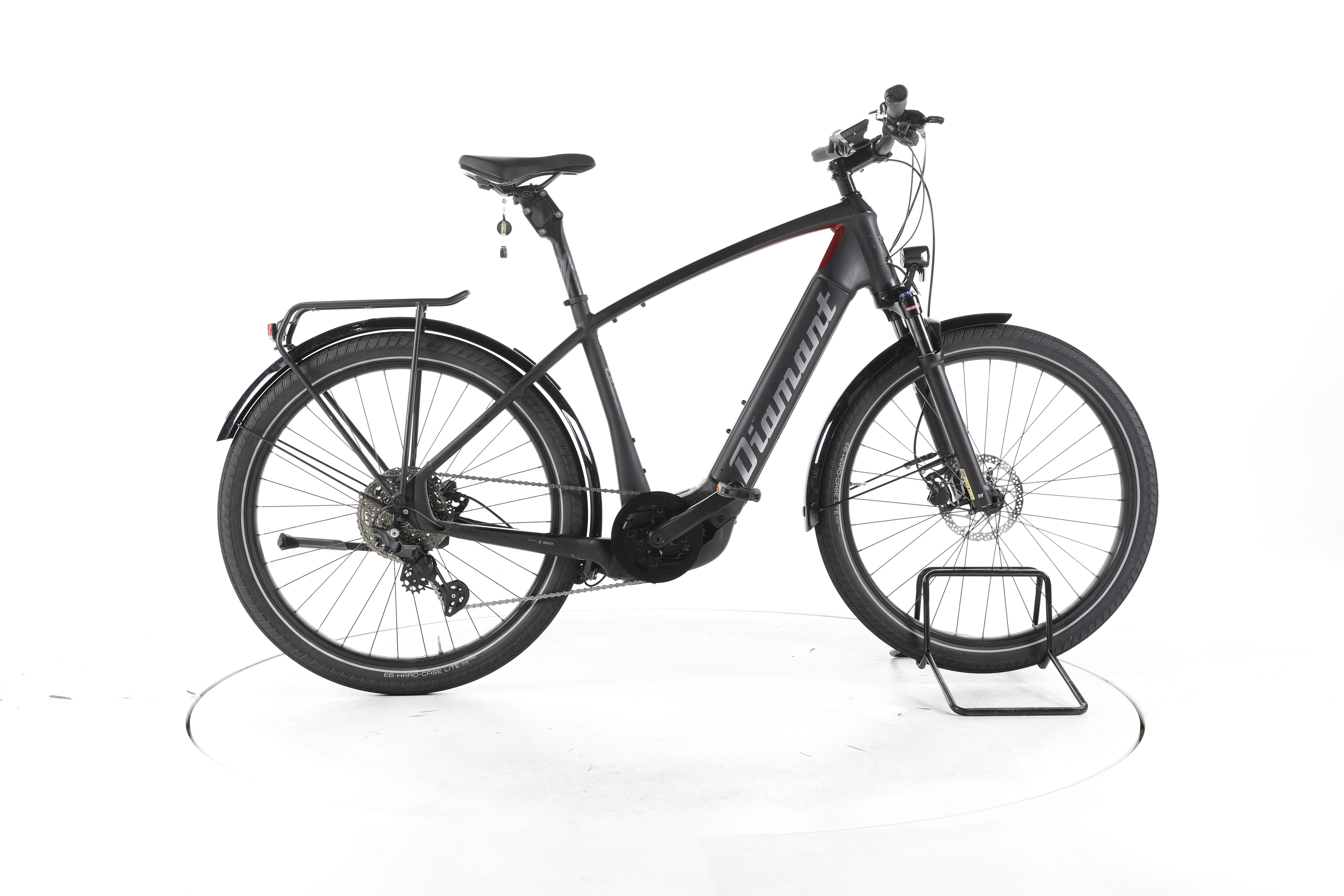Diamant Zouma Deluxe+ S Trekking E-Bike - Image 1