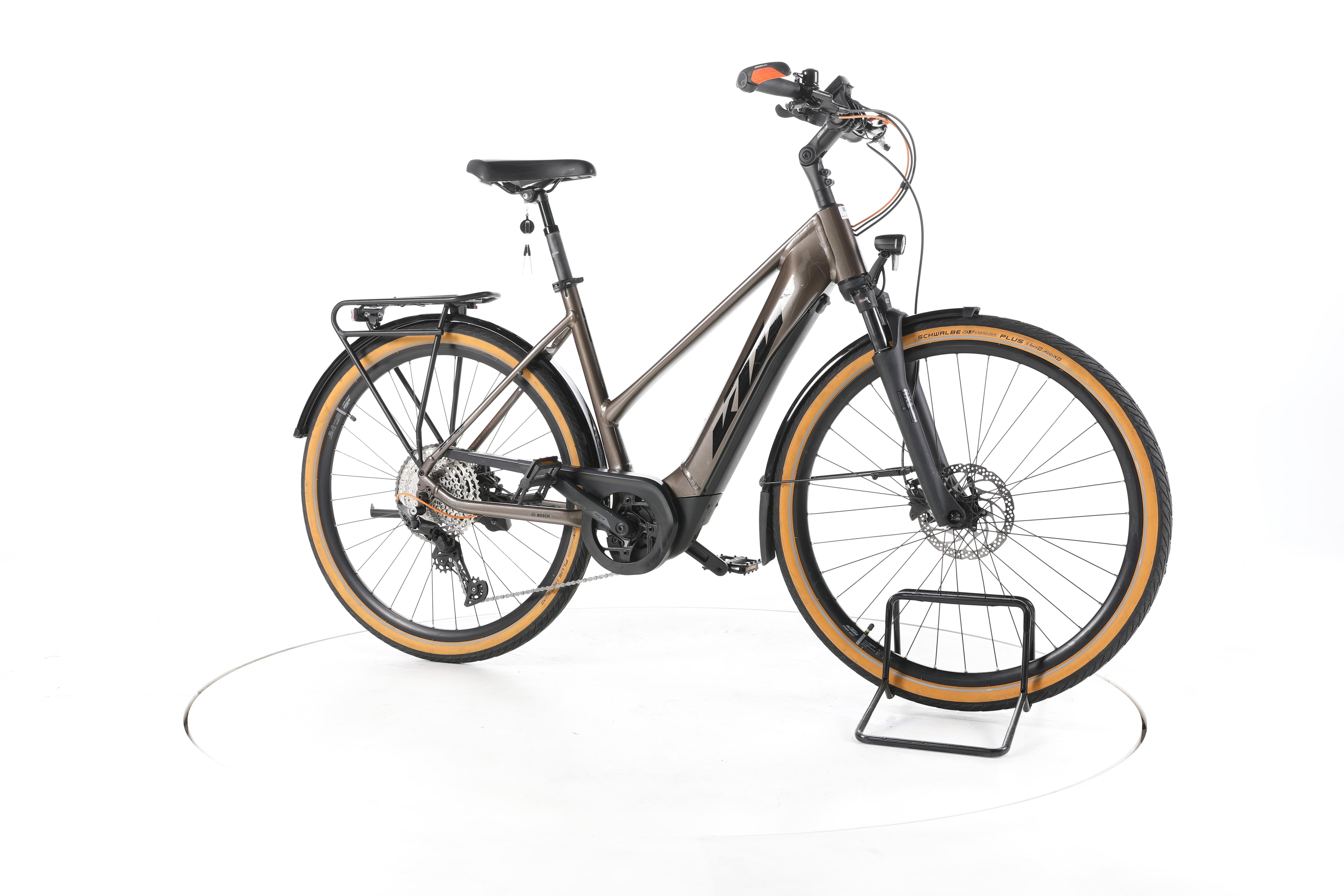KTM Macina Ultimate Pro Trekking E-Bike - Image 2