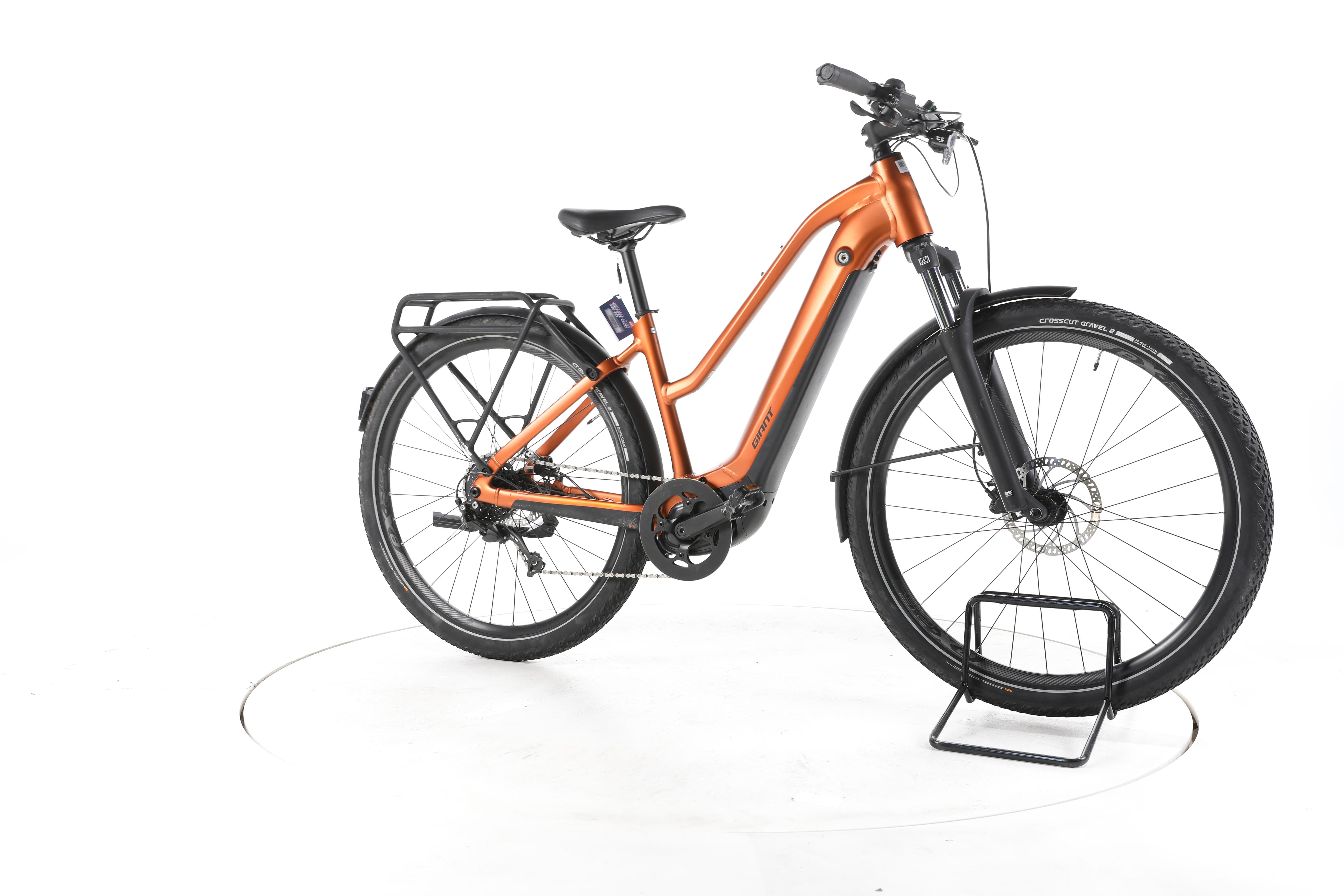 Giant Explore E+2 Trekking E-Bike - Image 2