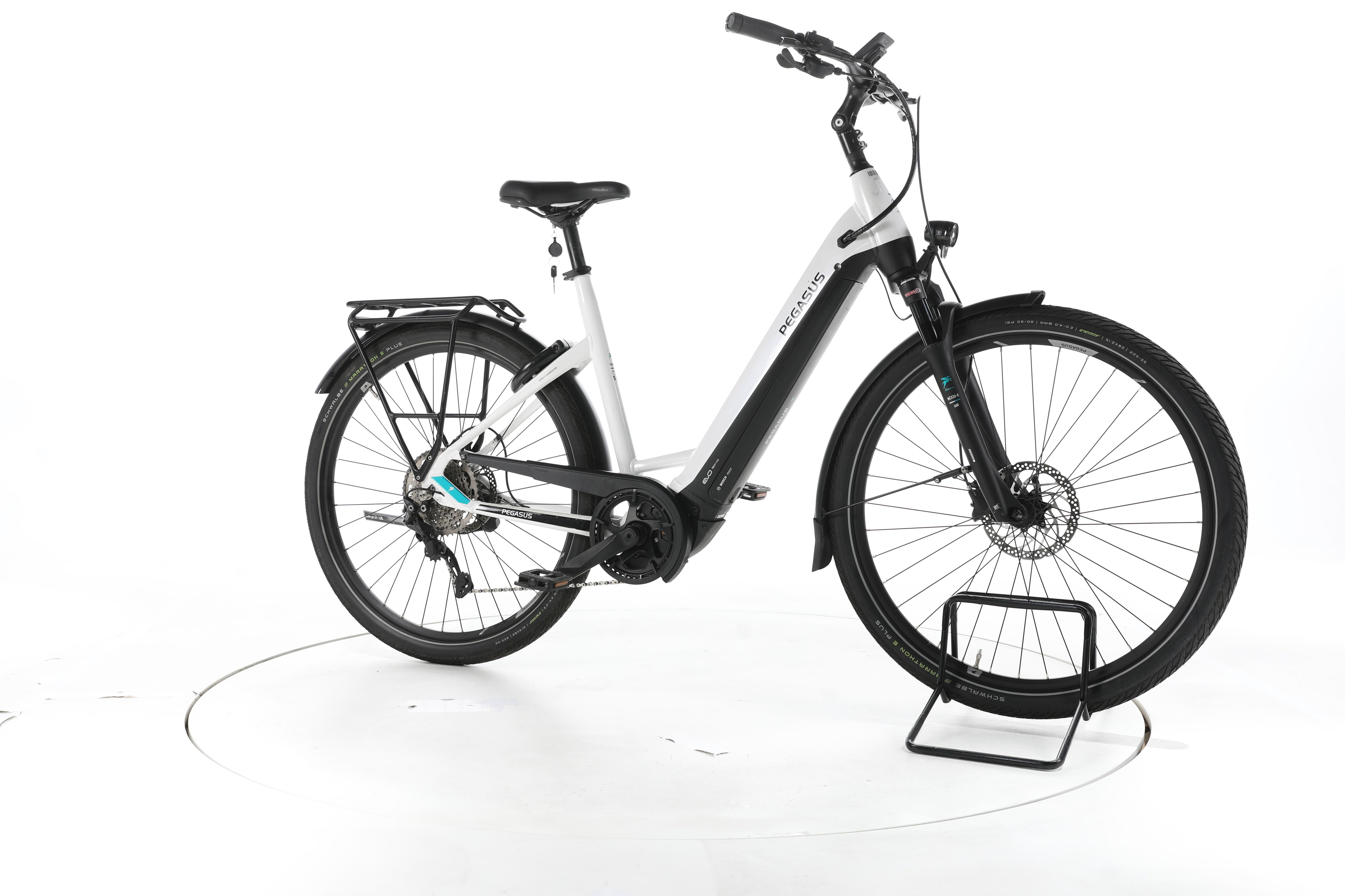 Pegasus Premio EVO 10 Lite Trekking E-Bike Tiefeinsteiger - Image 2