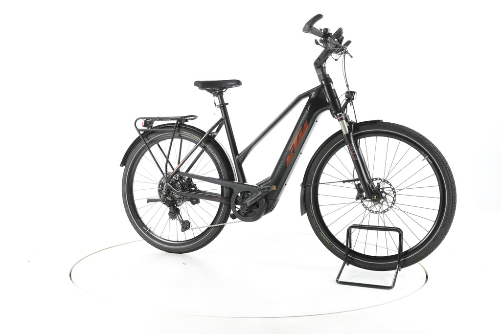KTM Macina Ultimate XTS Trekking E-Bike - Image 2