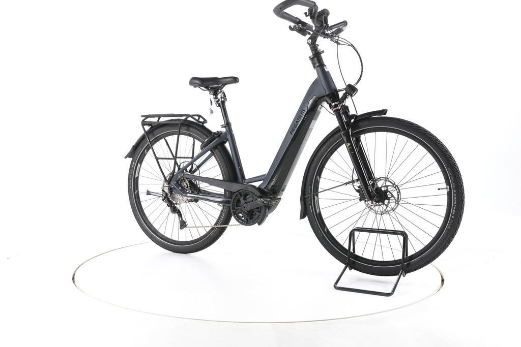 Pegasus Premio Evo Lite Comfort Trekking E-Bike Tiefeinsteiger - Image 2
