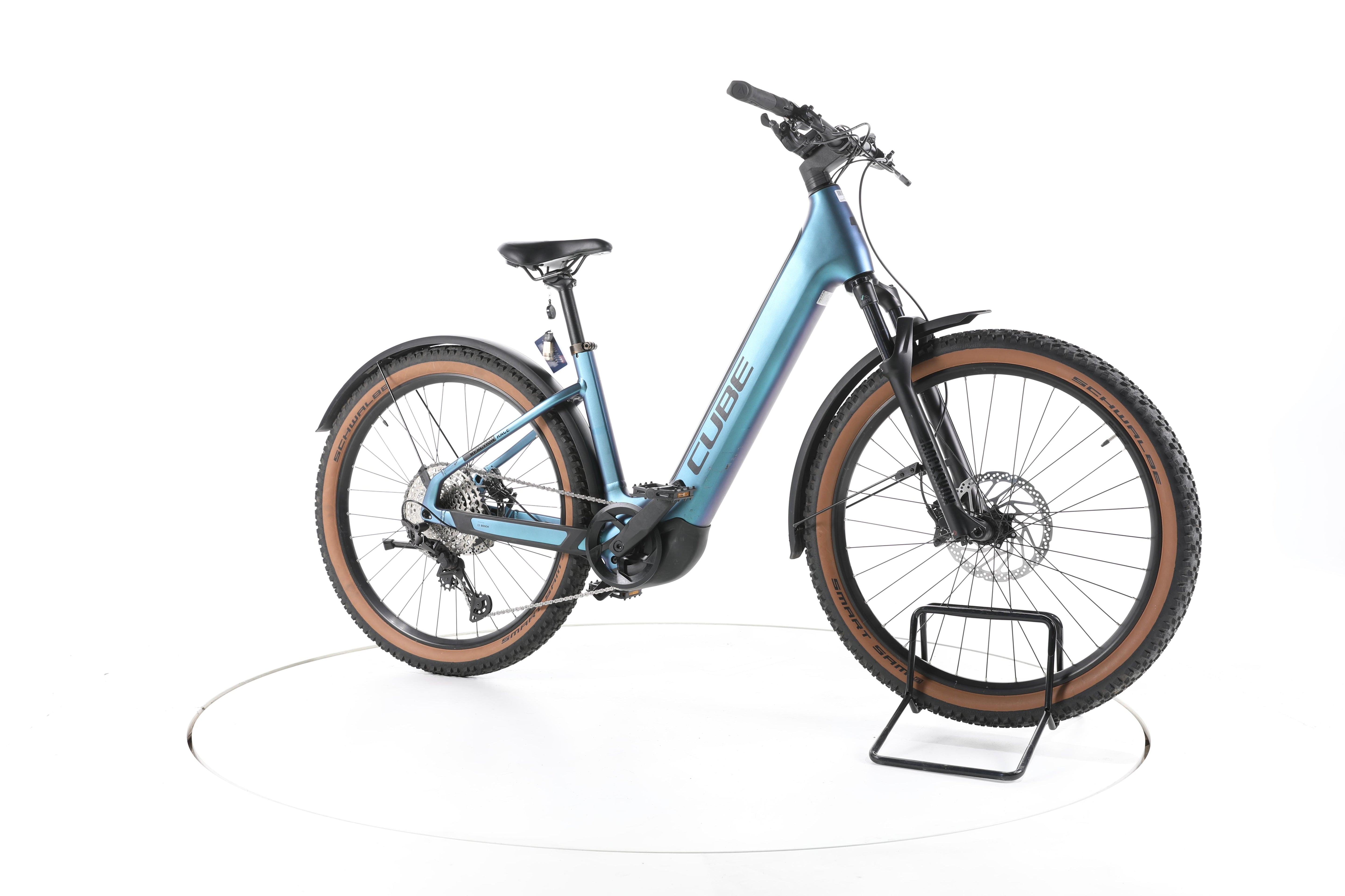 Cube Reaction Hybrid Race Trekking E-Bike Tiefeinsteiger 2024 - Image 2