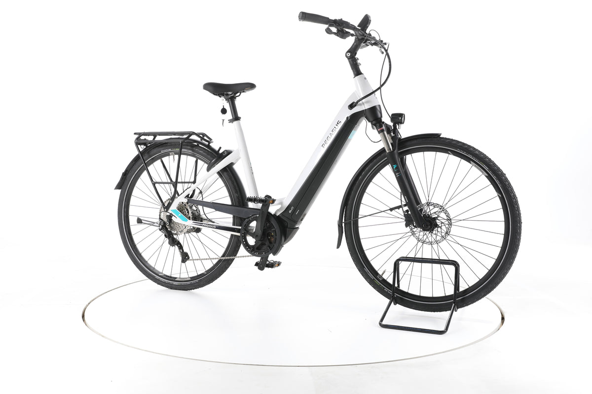 Pegasus Premio EVO 10 Lite Trekking E-Bike Tiefeinsteiger - Image 2