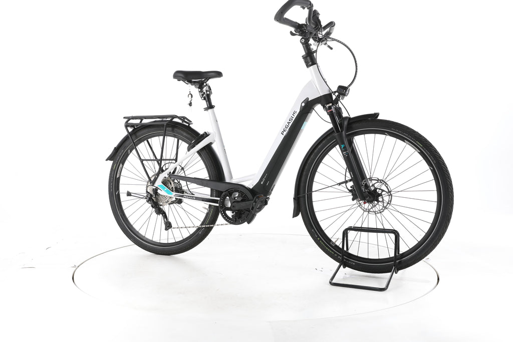 Pegasus Premio Evo Comfort Trekking E-Bike Tiefeinsteiger - Image 2