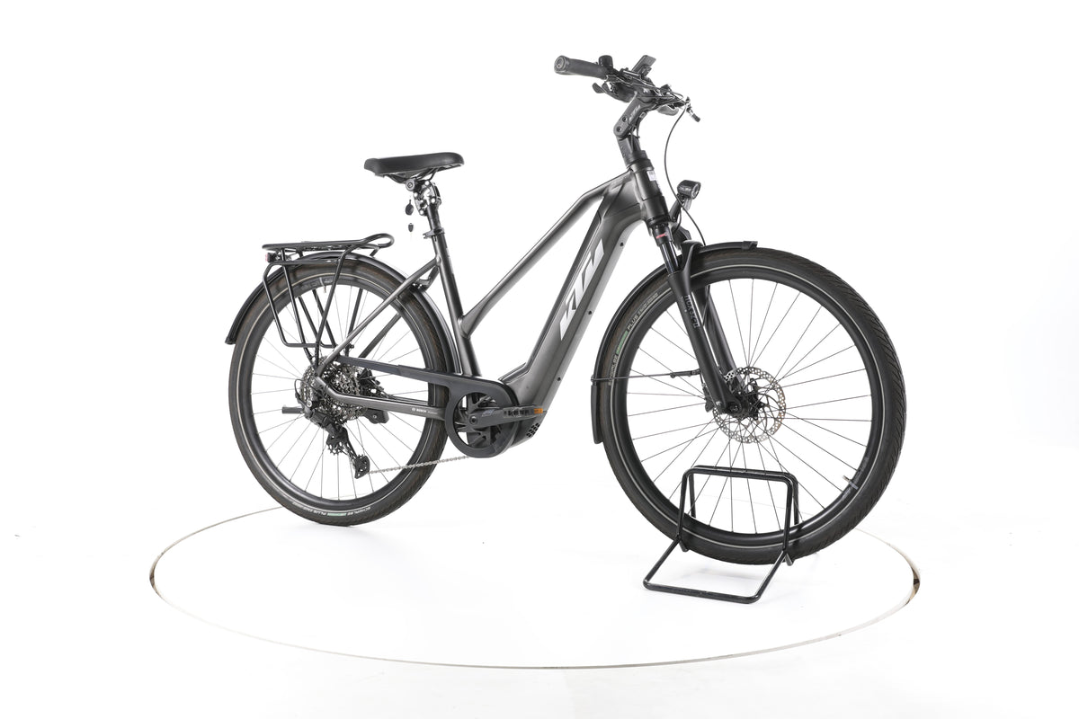 KTM Macina Limited Trekking E-Bike - Image 2