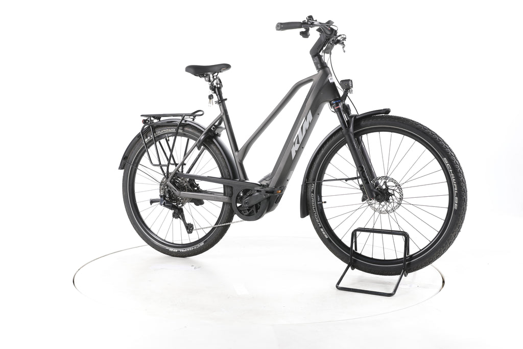 KTM Cento Plus Di2 Trekking E-Bike 2026 - Image 2