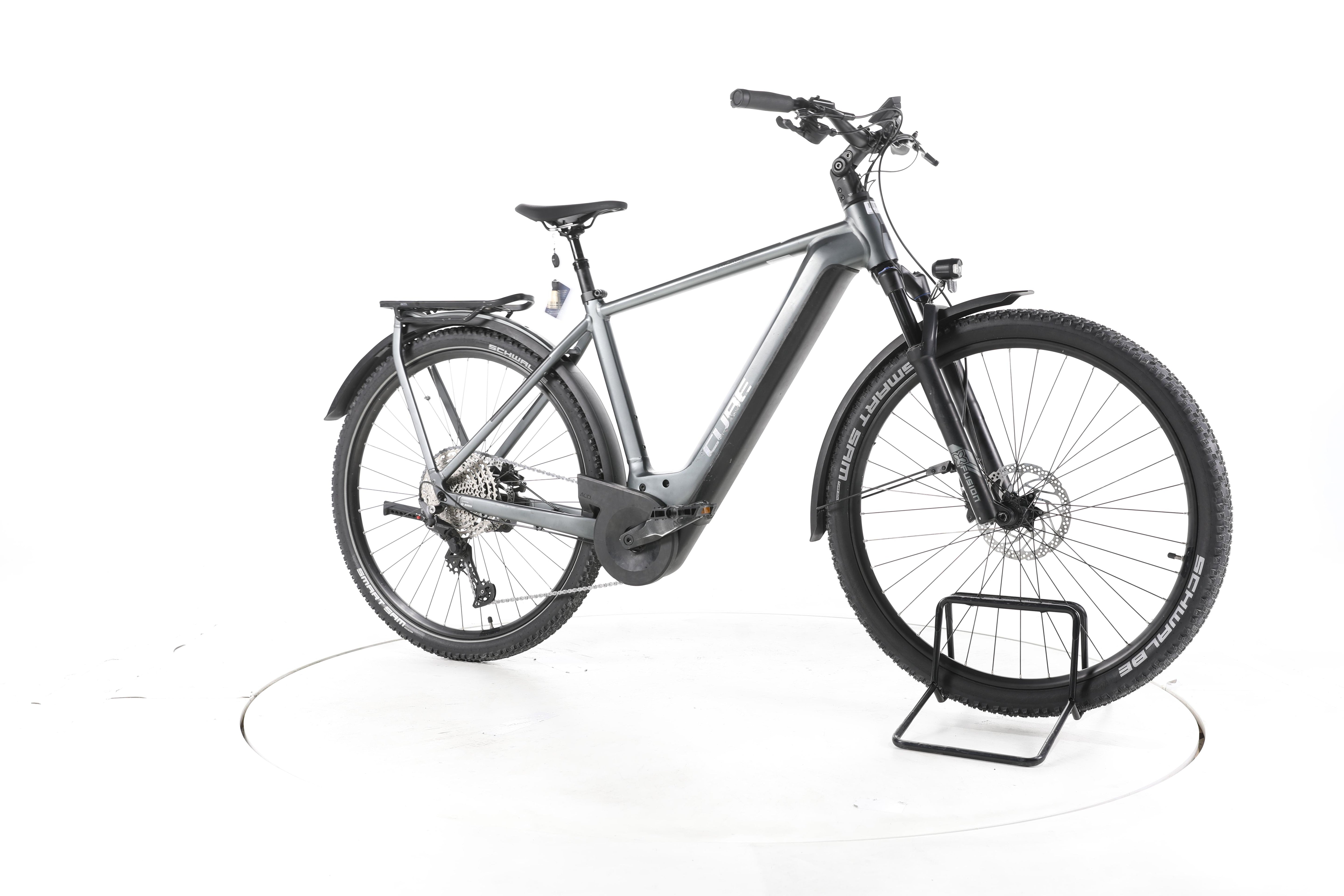 Cube Kathmandu Hybrid Pro Trekking E-Bike - Image 2