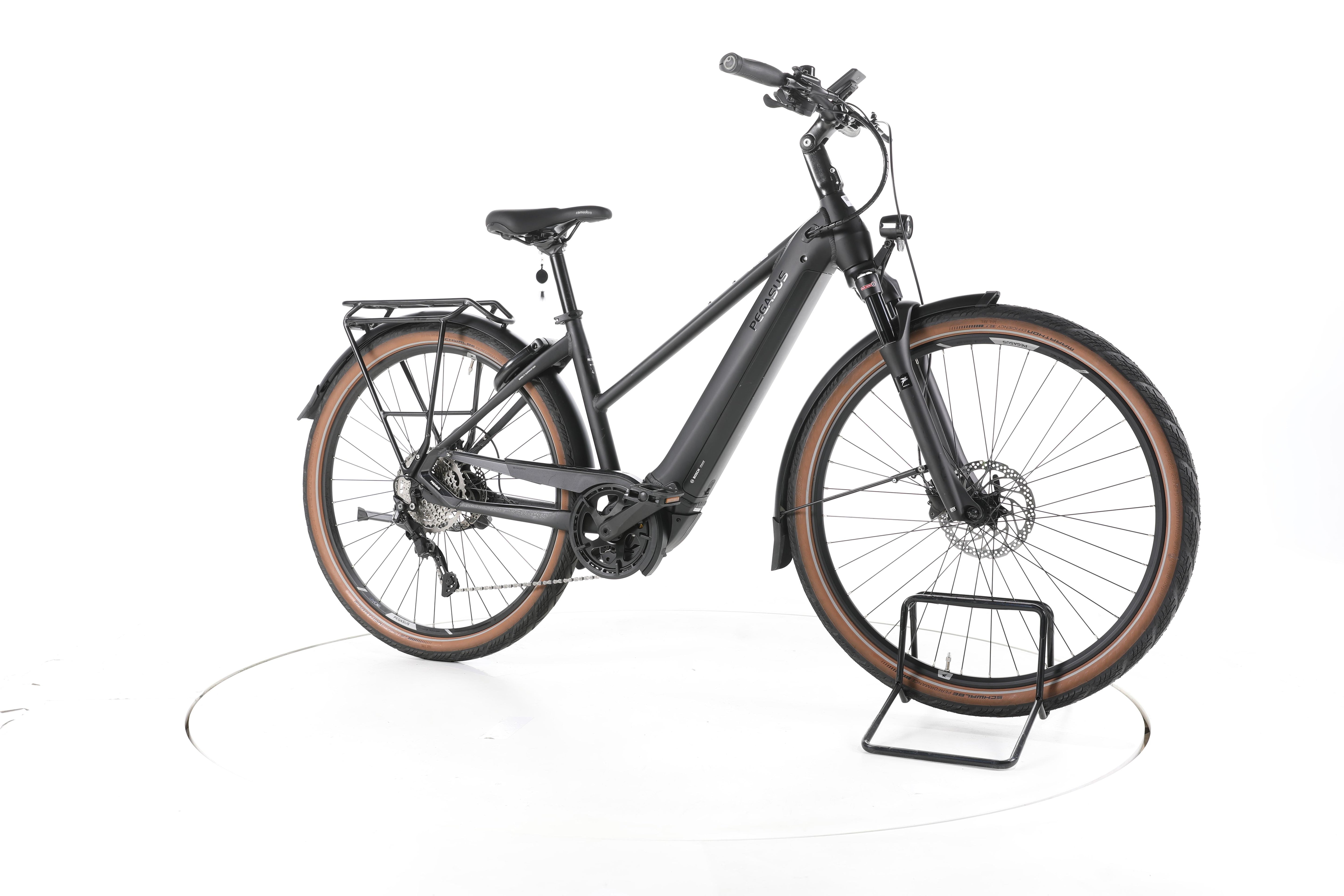 Pegasus Premio EVO 10 Lite Trekking E-Bike - Image 2