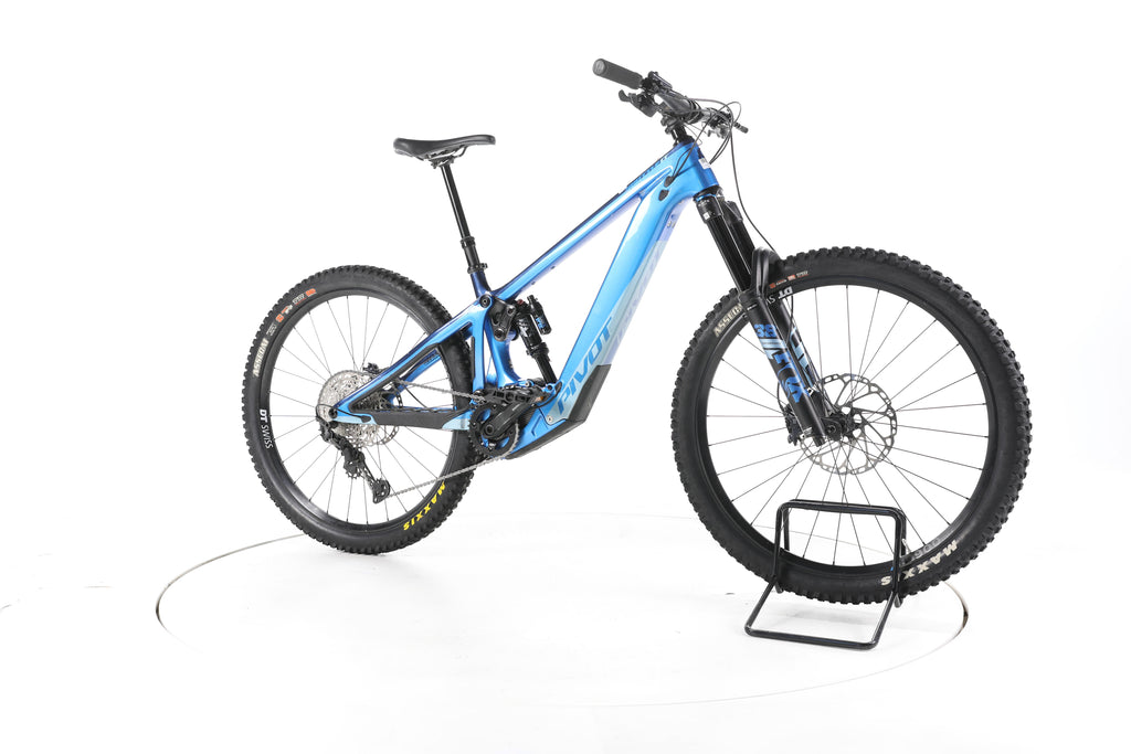 Pivot Cycles Shuttle LT E-Bike Fully Carbon - Image 2