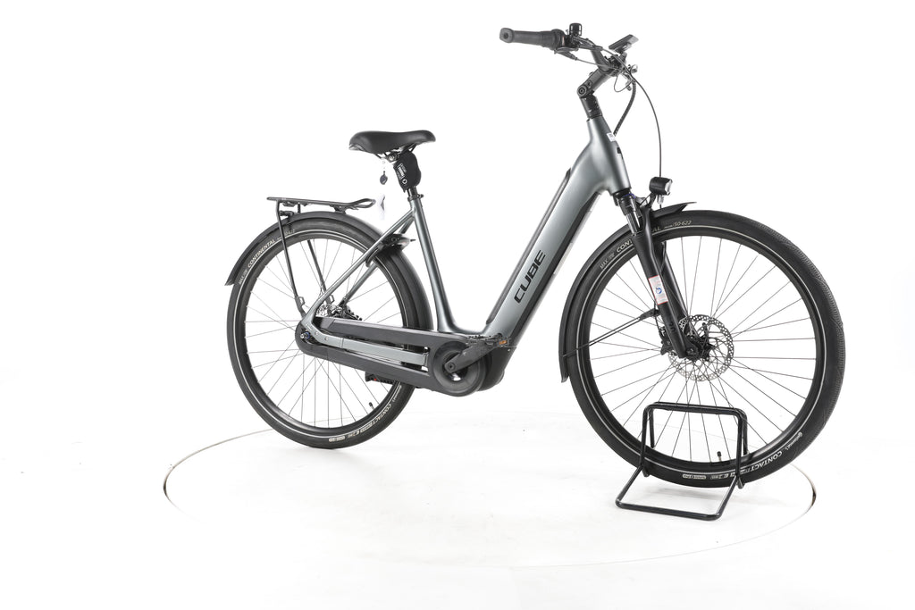 Cube 23  SUPREME HYBRID PRO City E-Bike Tiefeinsteiger - Image 2