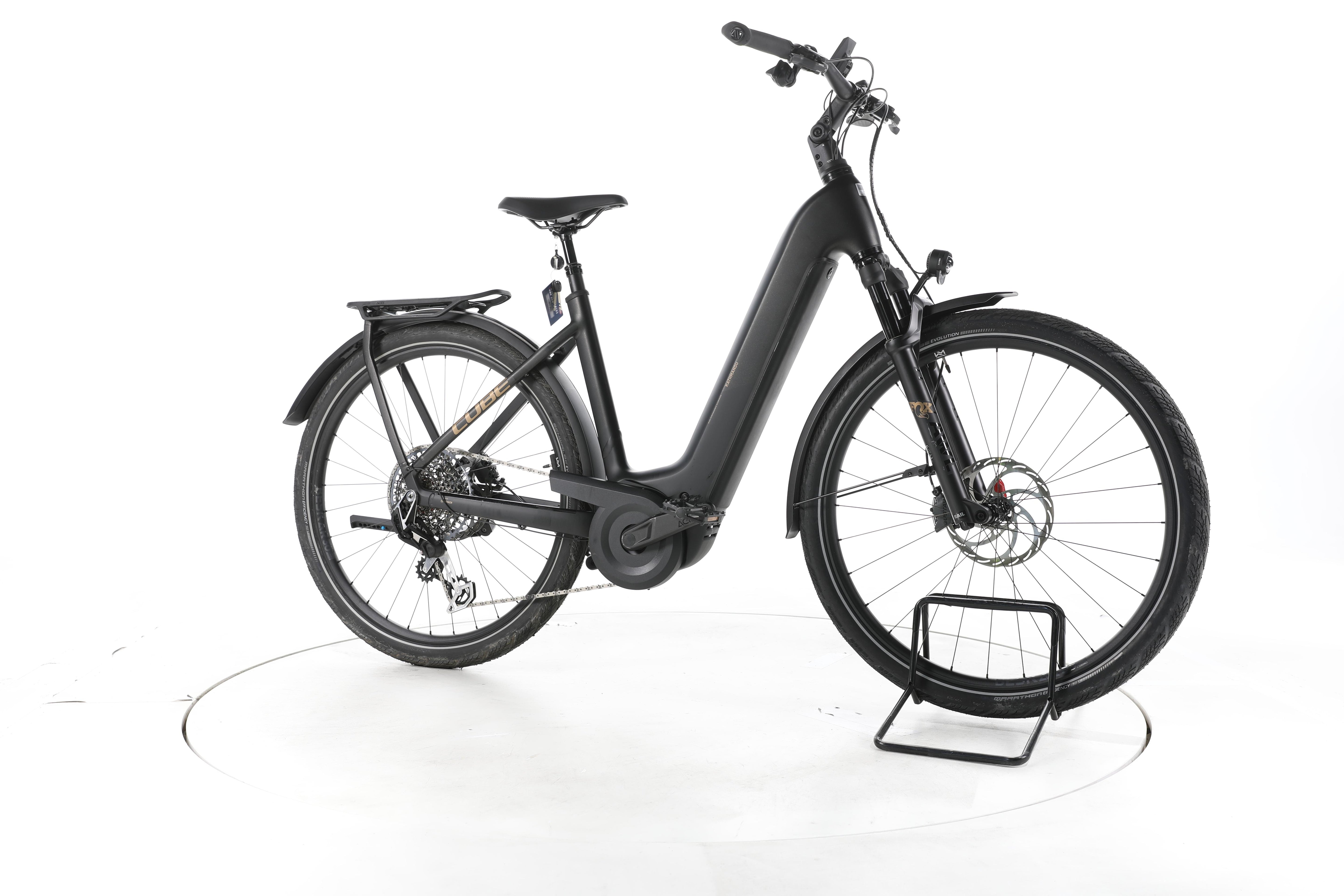 Cube Kathmandu Hybrid SLT Trekking E-Bike Tiefeinsteiger 2025 - Image 2