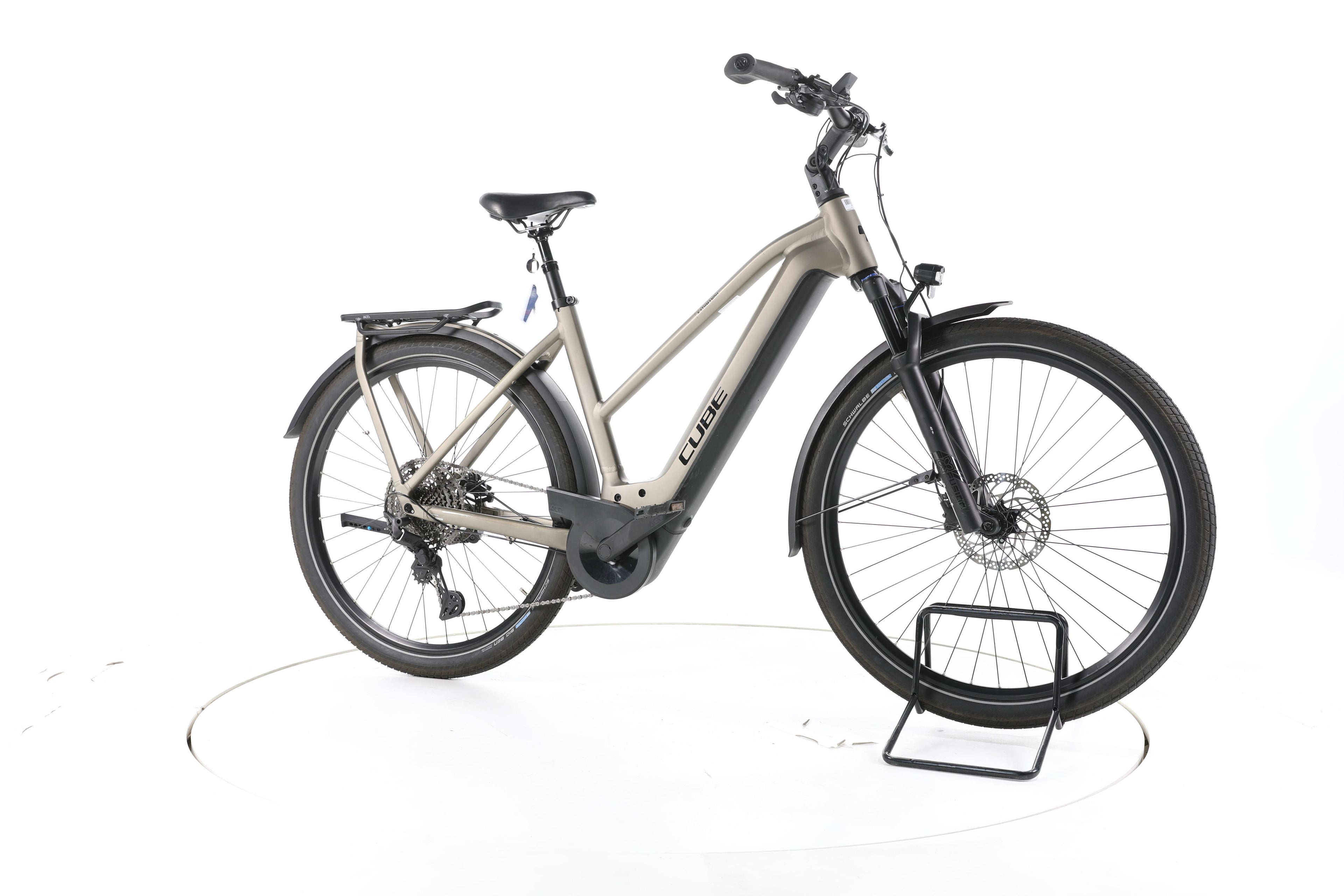 Cube Kathmandu Hybrid Pro Trekking E-Bike 2024 - Image 2