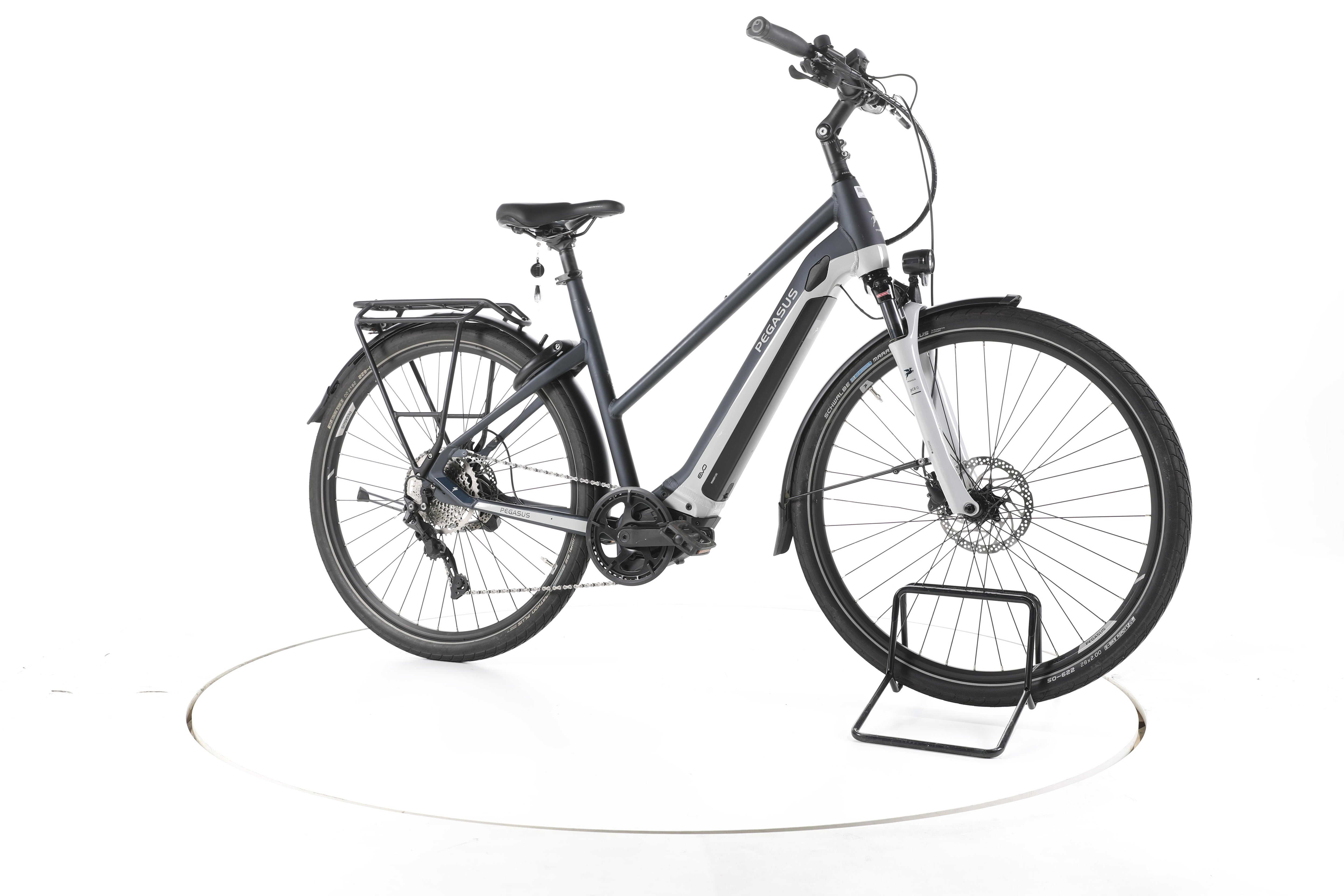 Pegasus Premio EVO 10 Lite Trekking E-Bike - Image 2