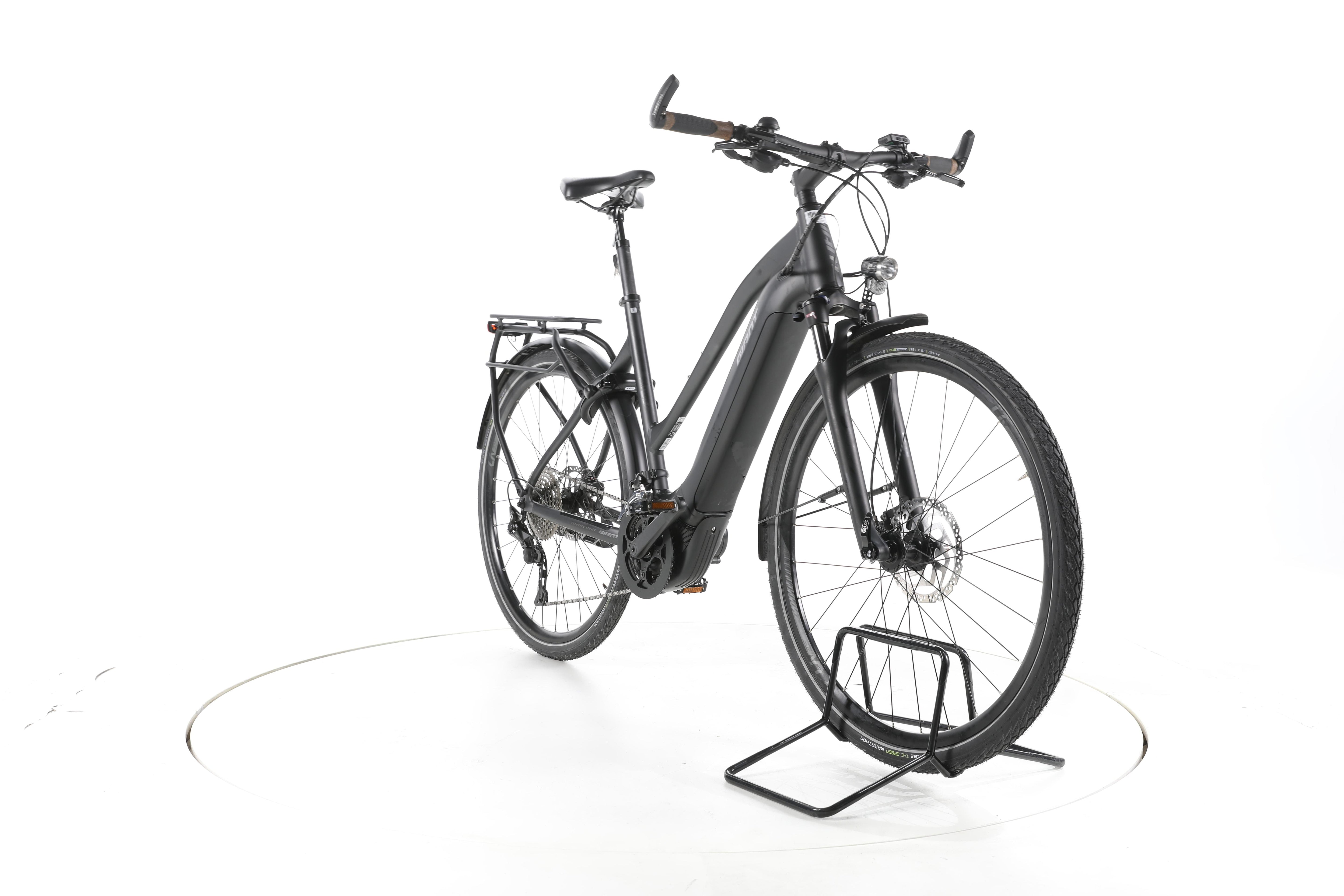 Giant Explore E+ 1 Trekking E-Bike - Image 3
