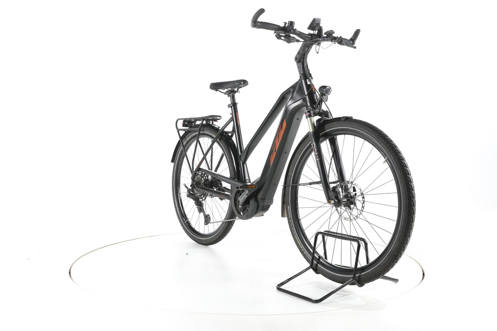 KTM Macina Ultimate XTS Trekking E-Bike - Image 3