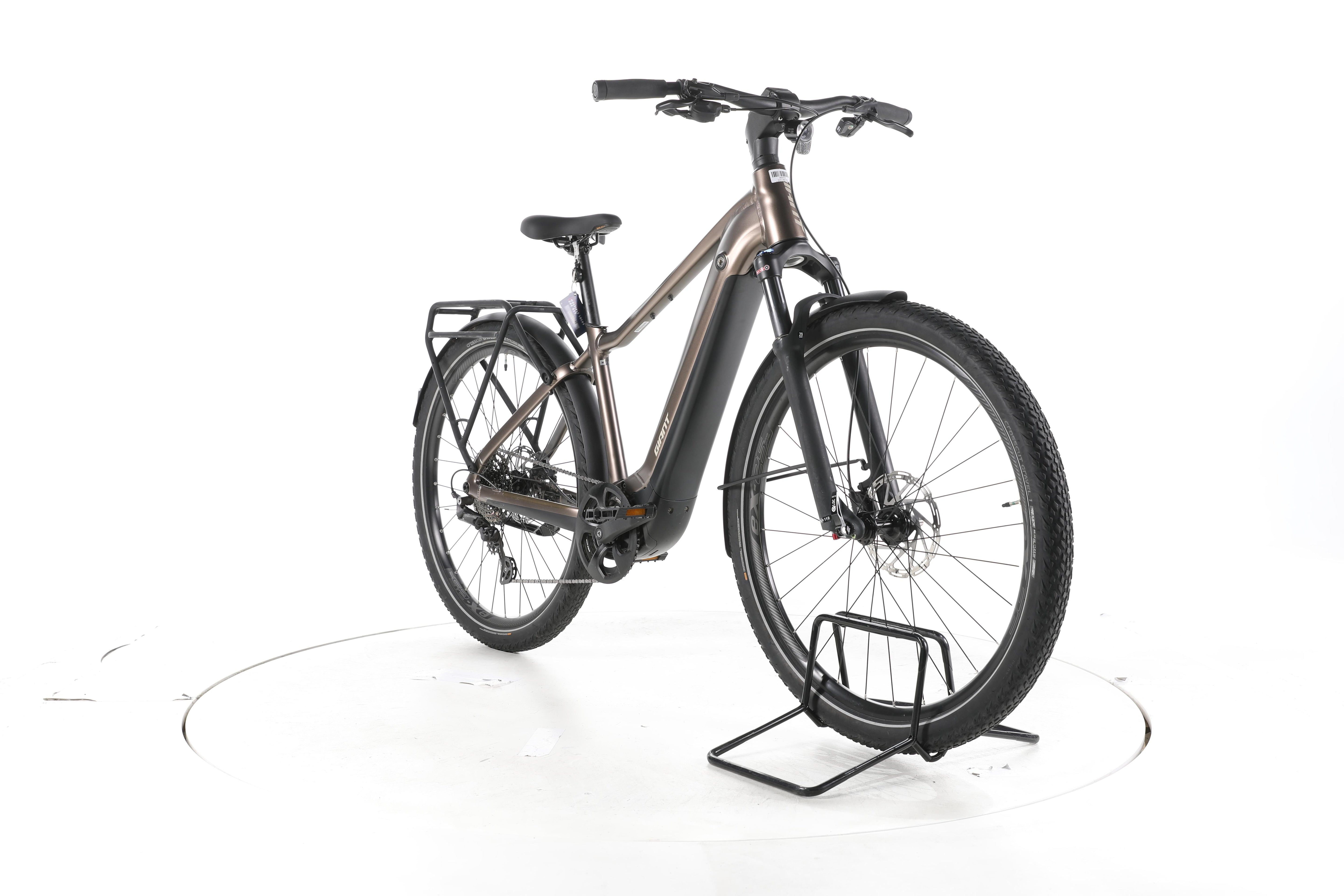Giant Explore E+ Pro 1 Trekking E-Bike - Image 3