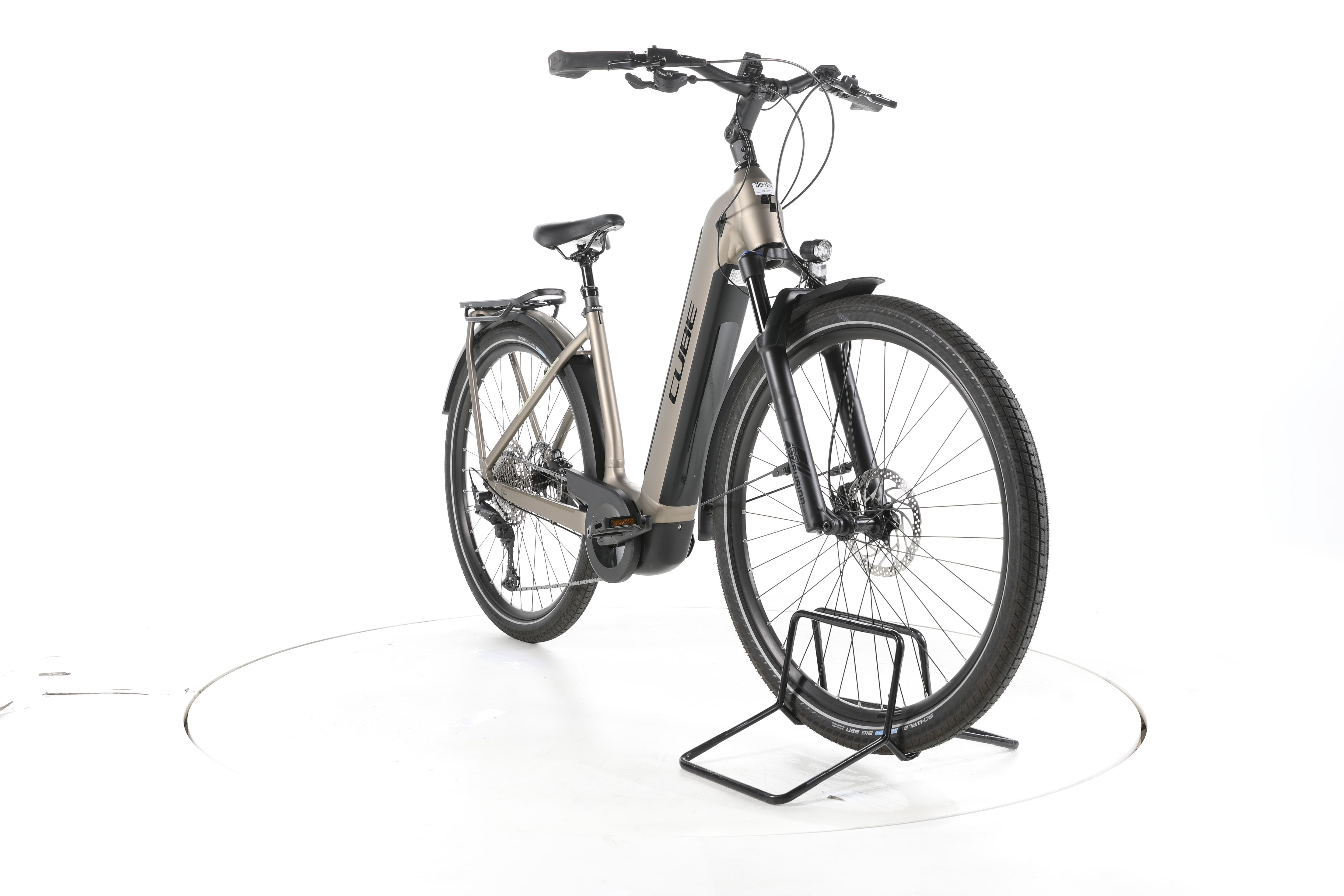 Cube Kathmandu Hybrid Pro Trekking E-Bike Tiefeinsteiger - Image 3