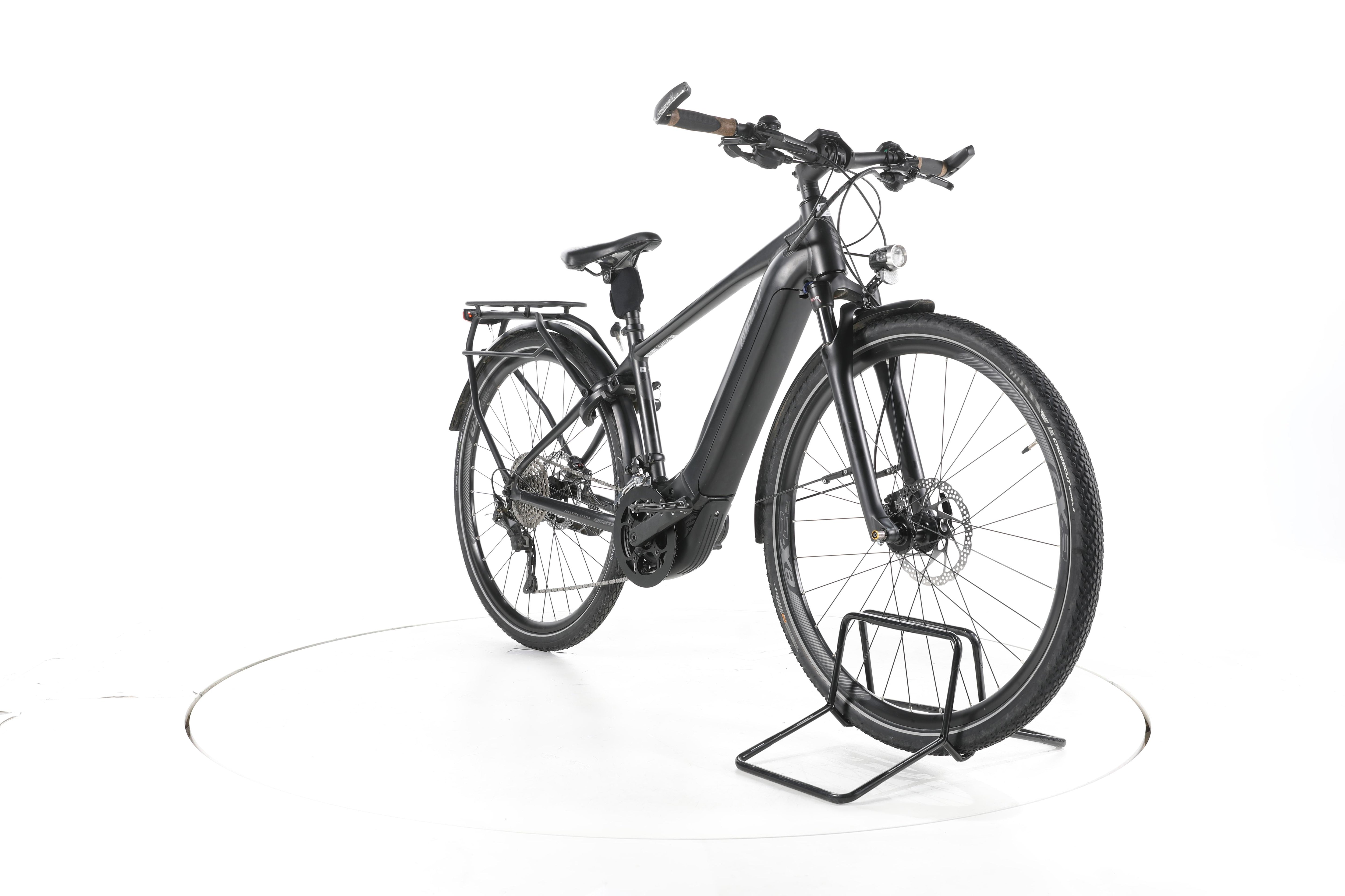 Giant Explore E+ 1 Trekking E-Bike - Image 3