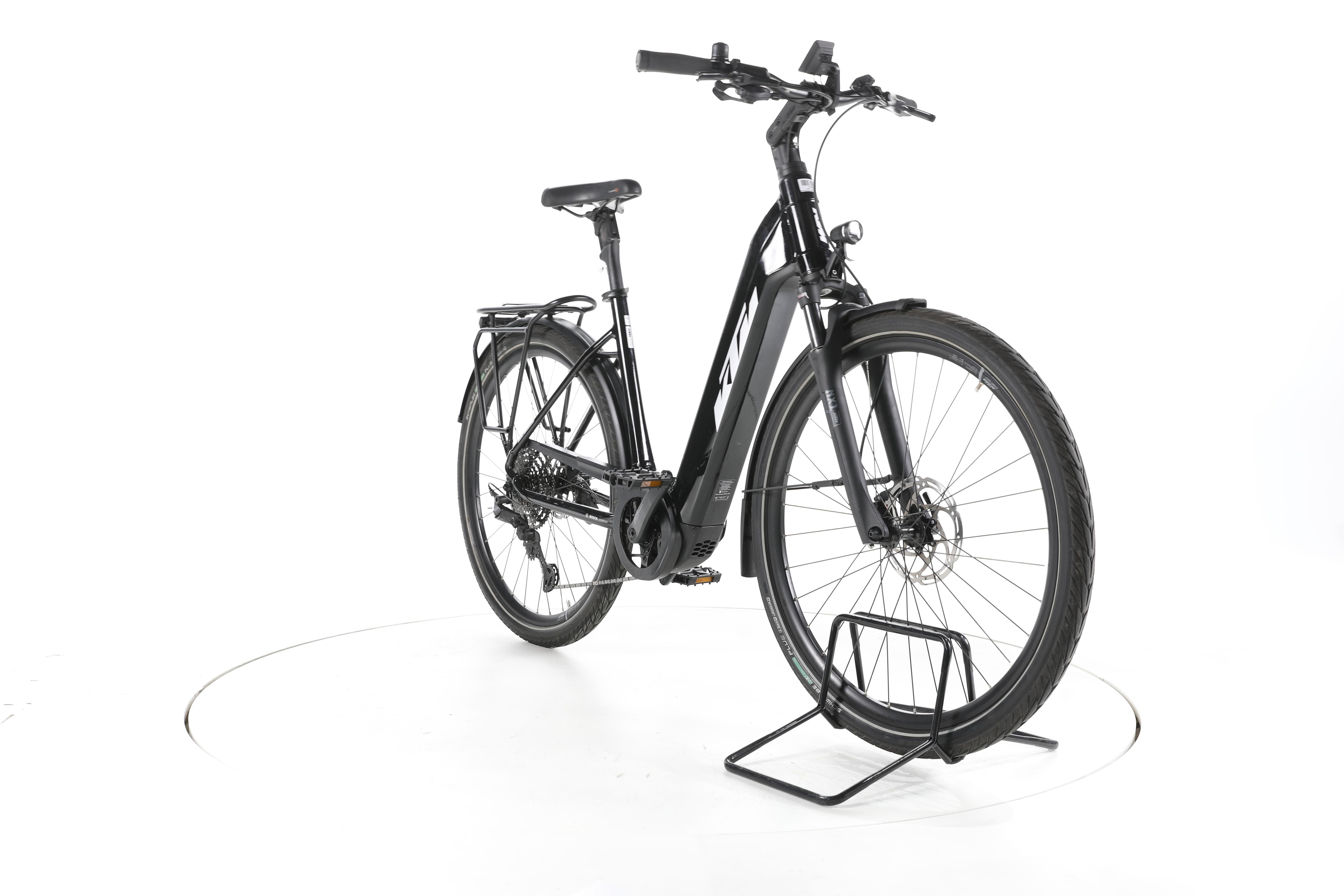 KTM Macina Premium Trekking E-Bike Tiefeinsteiger - Image 3
