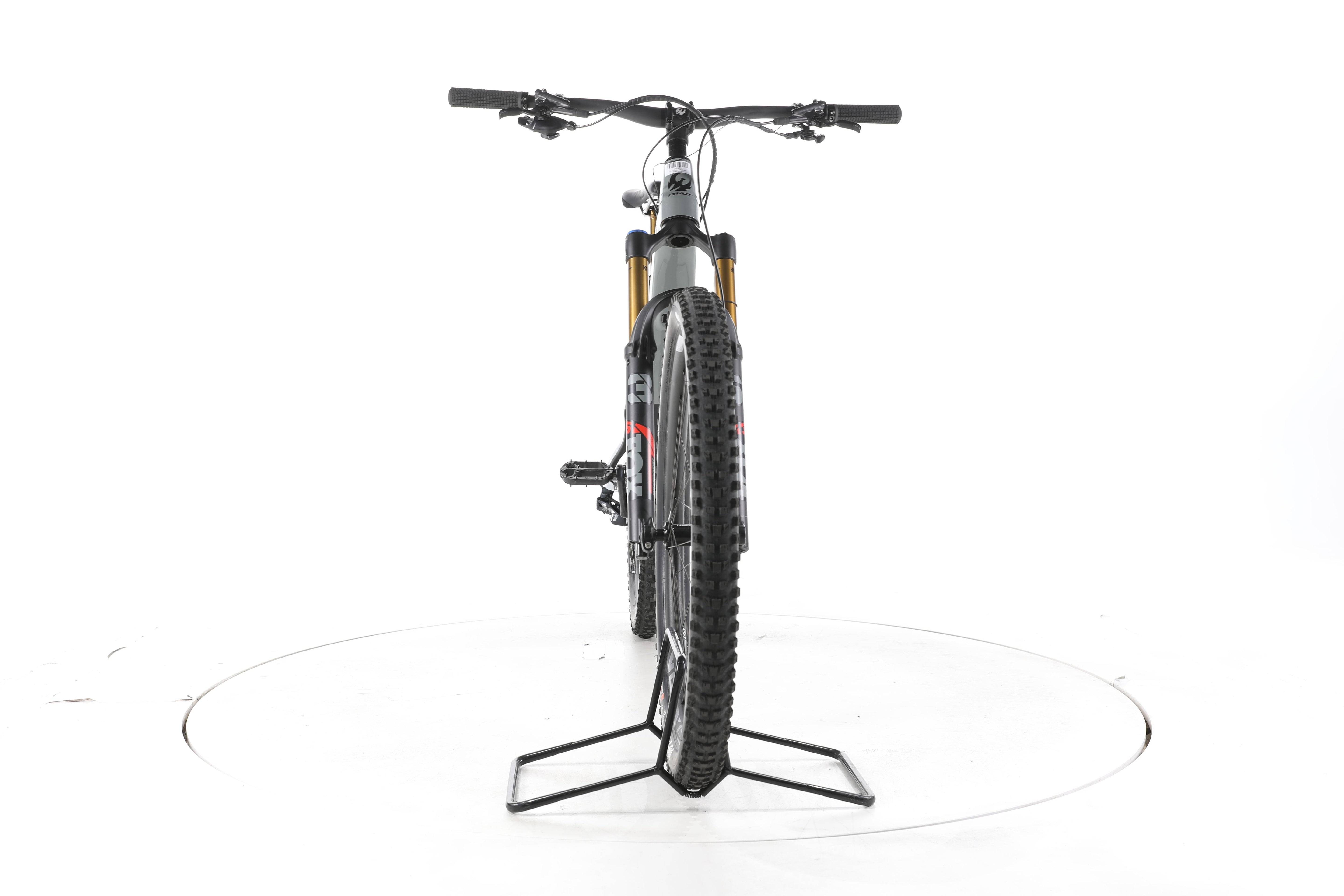 Pivot Cycles Shuttle SL E-Bike Fully Carbon - Image 4