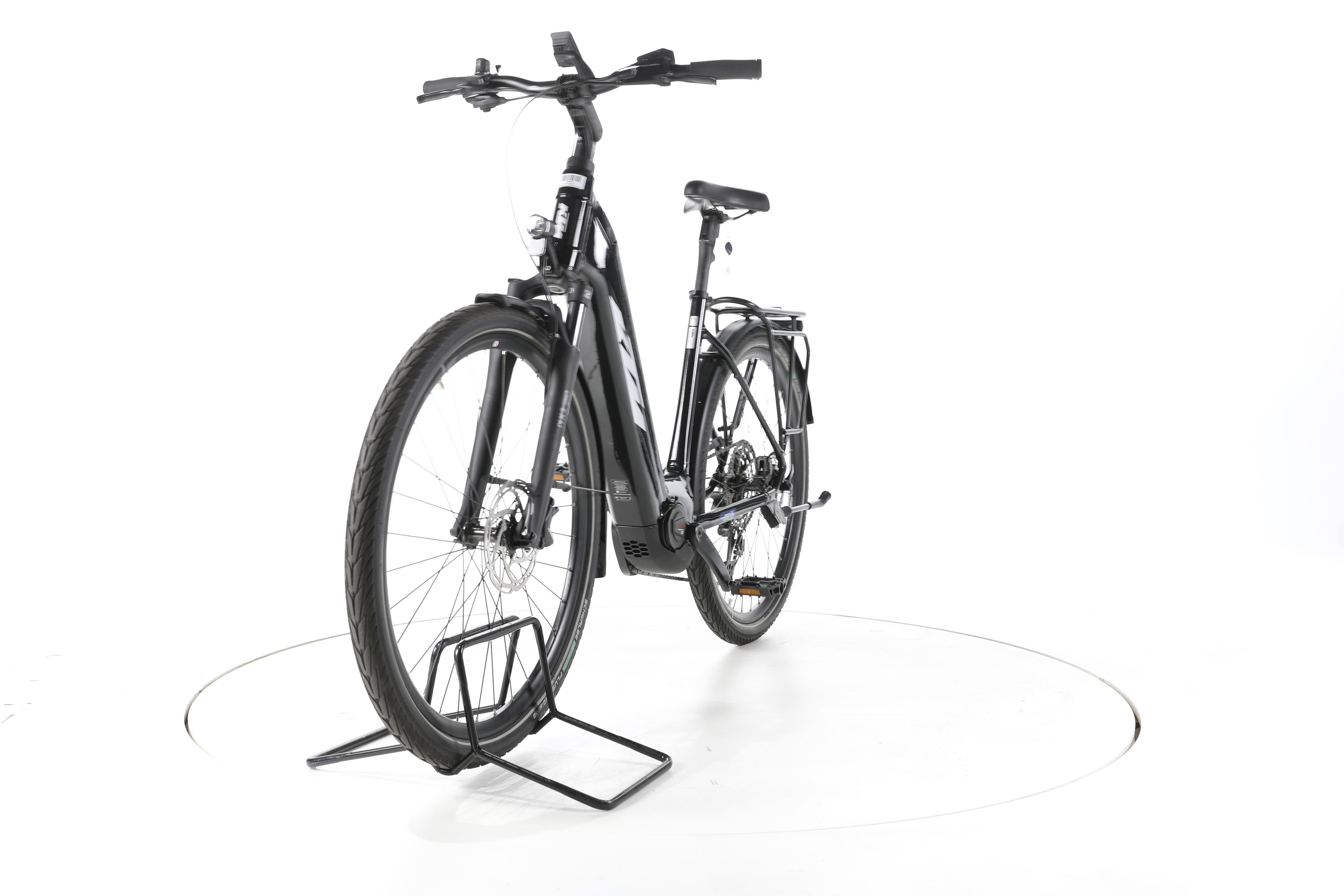 KTM Macina Premium Trekking E-Bike Tiefeinsteiger - Image 5