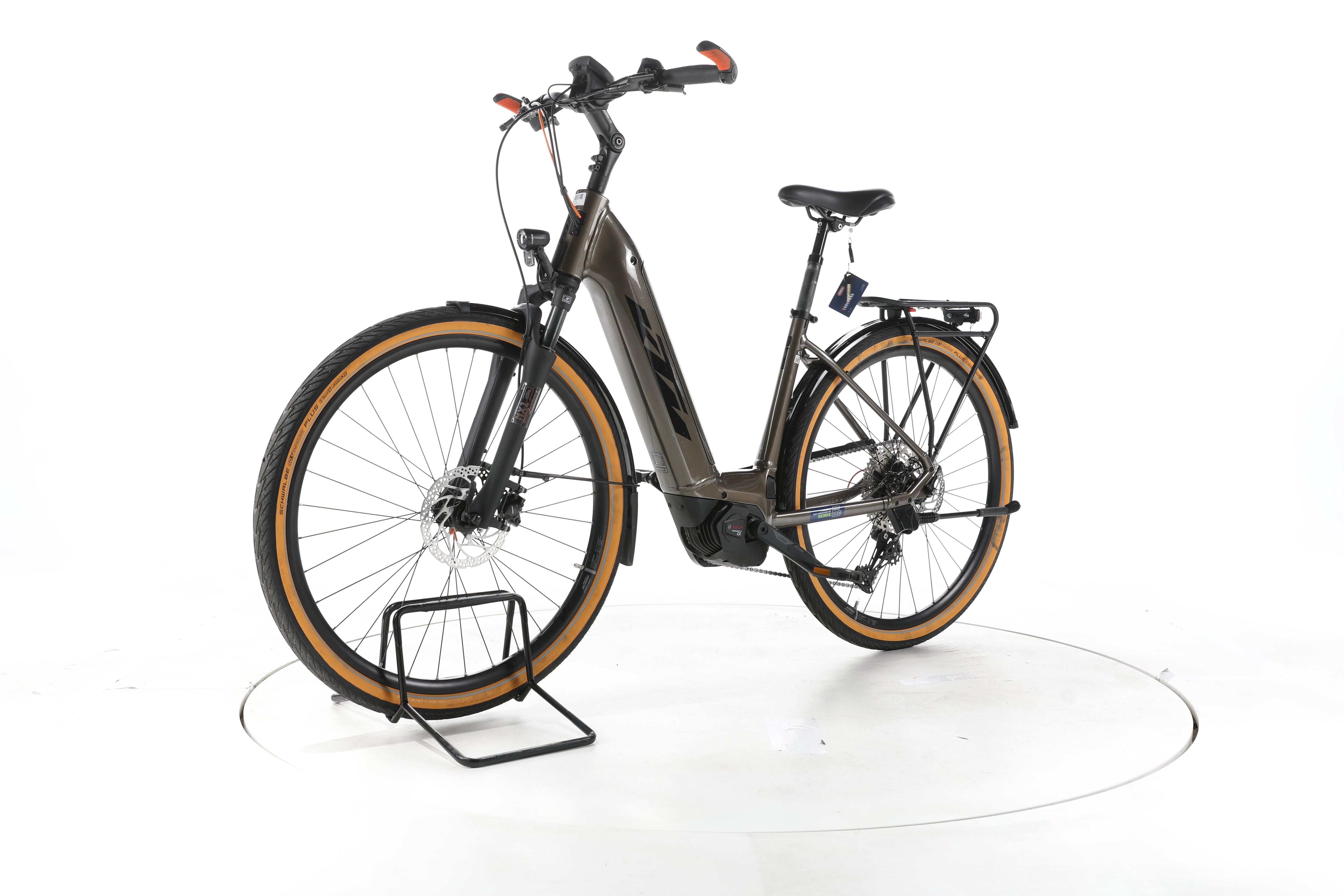 KTM Macina Ultimate Pro Trekking E-Bike Tiefeinsteiger - Image 6