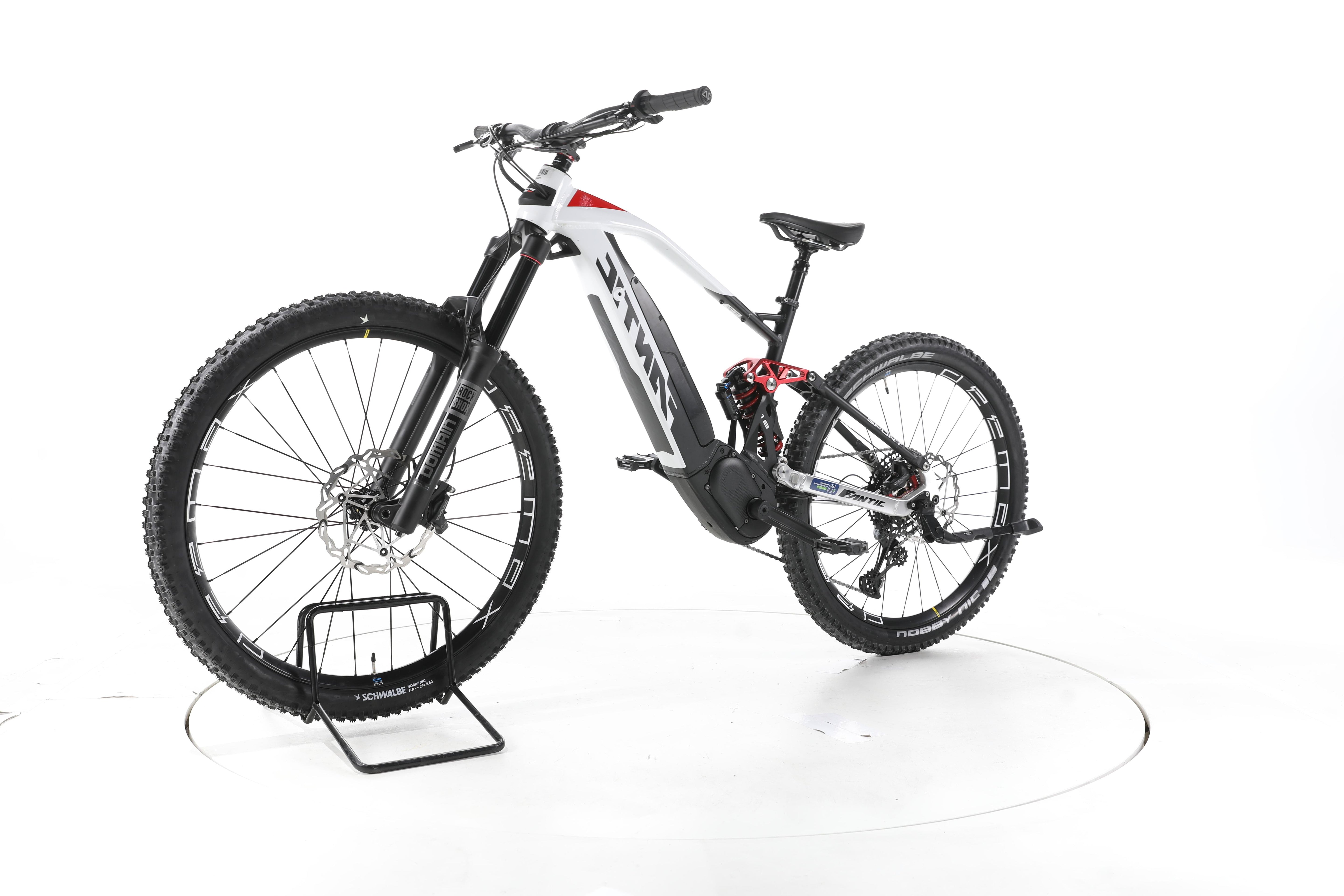Fantic XEF 1.8 Sport Trekking E-Bike - Image 6