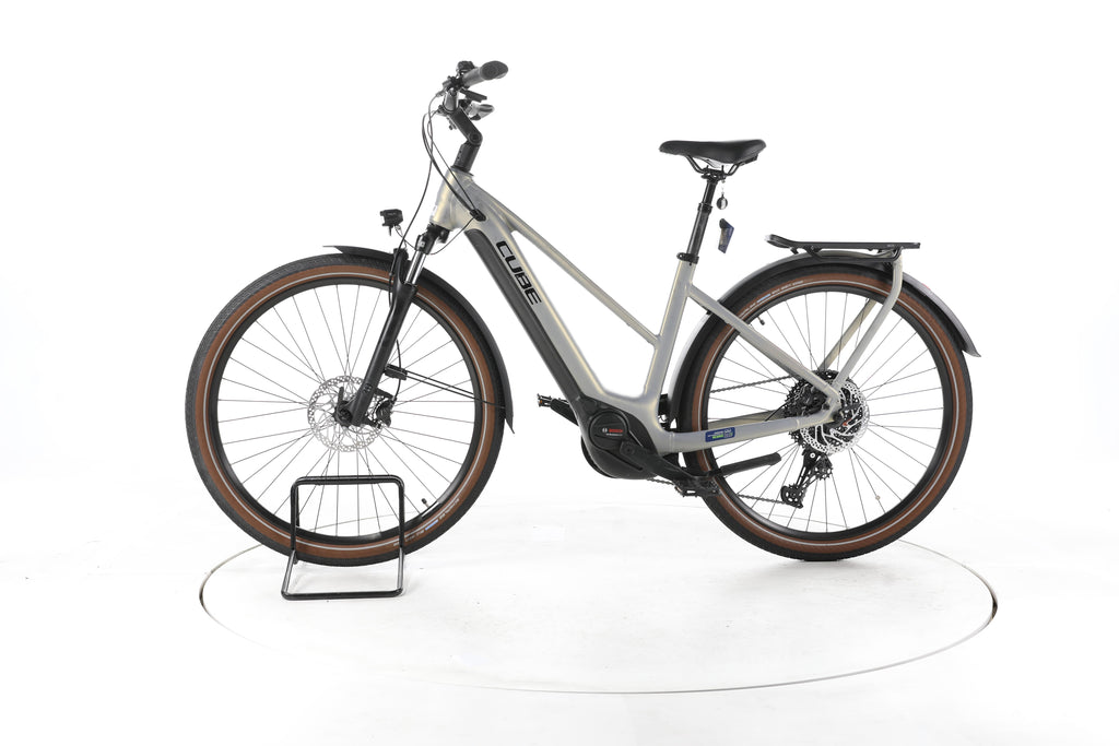 Cube Touring Hybrid Pro Trekking E-Bike - Image 7