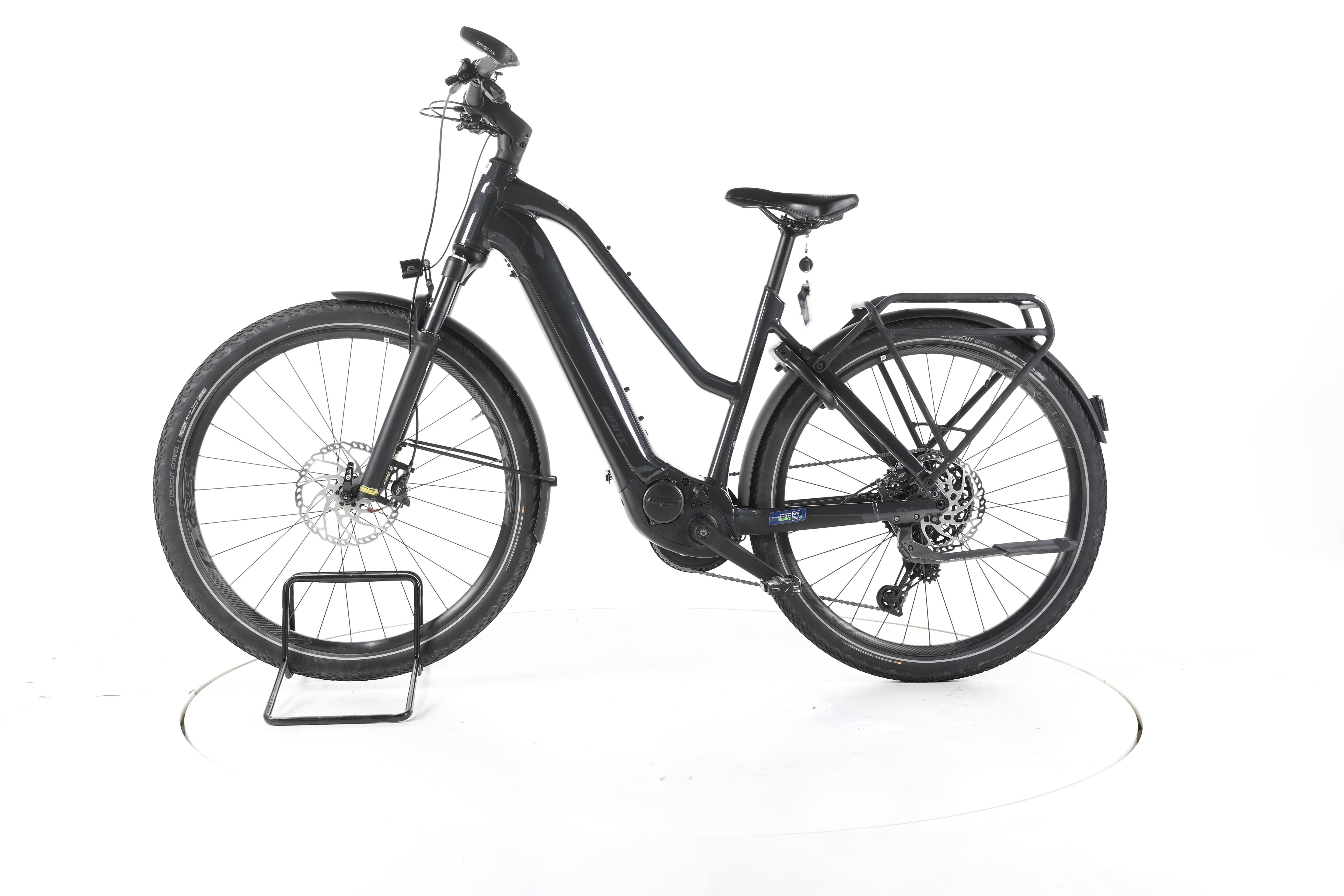 Giant Explore E+ 3 Trekking E-Bike - Image 7