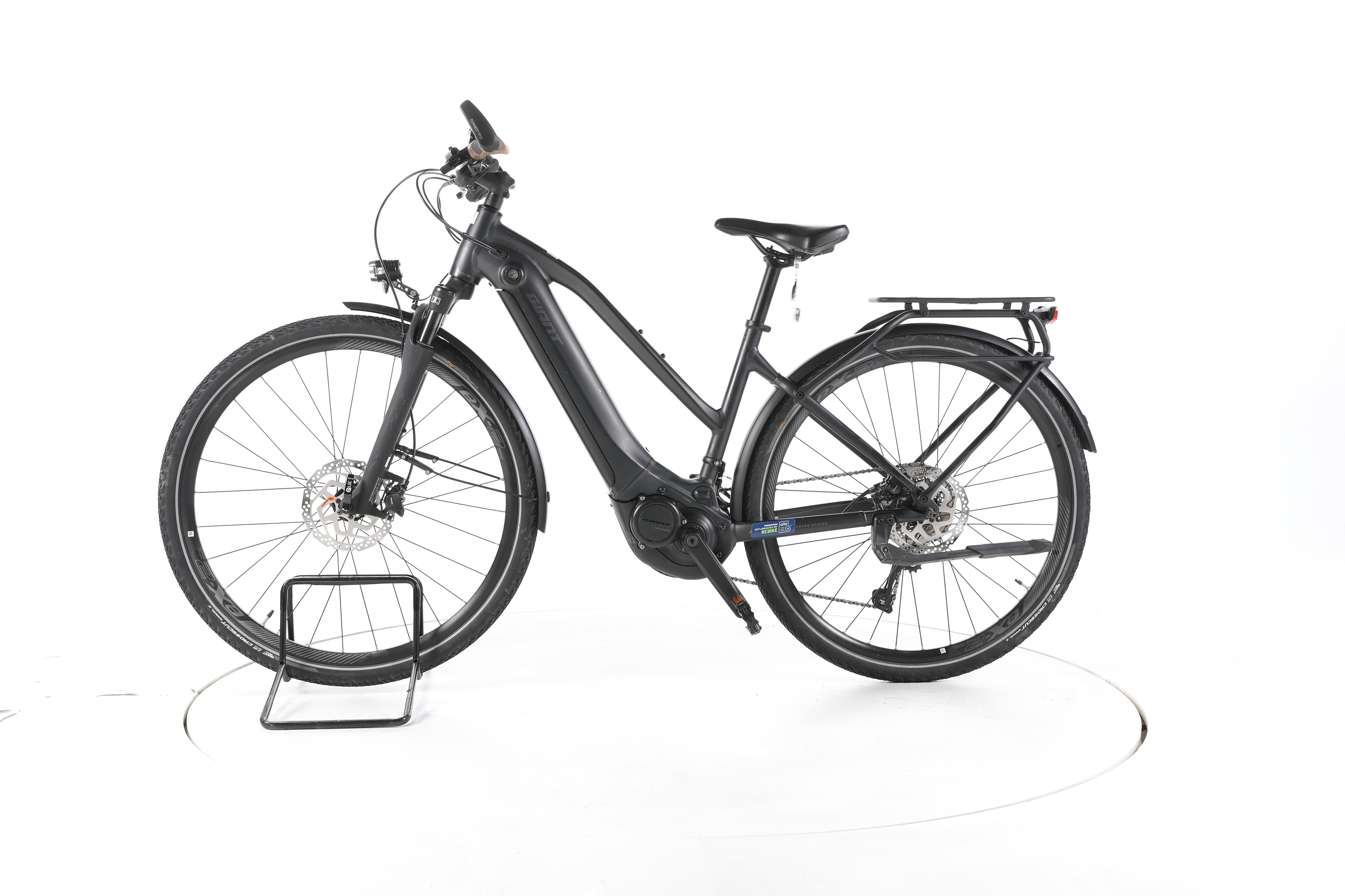 Giant Explore E+ 1 Trekking E-Bike - Image 7
