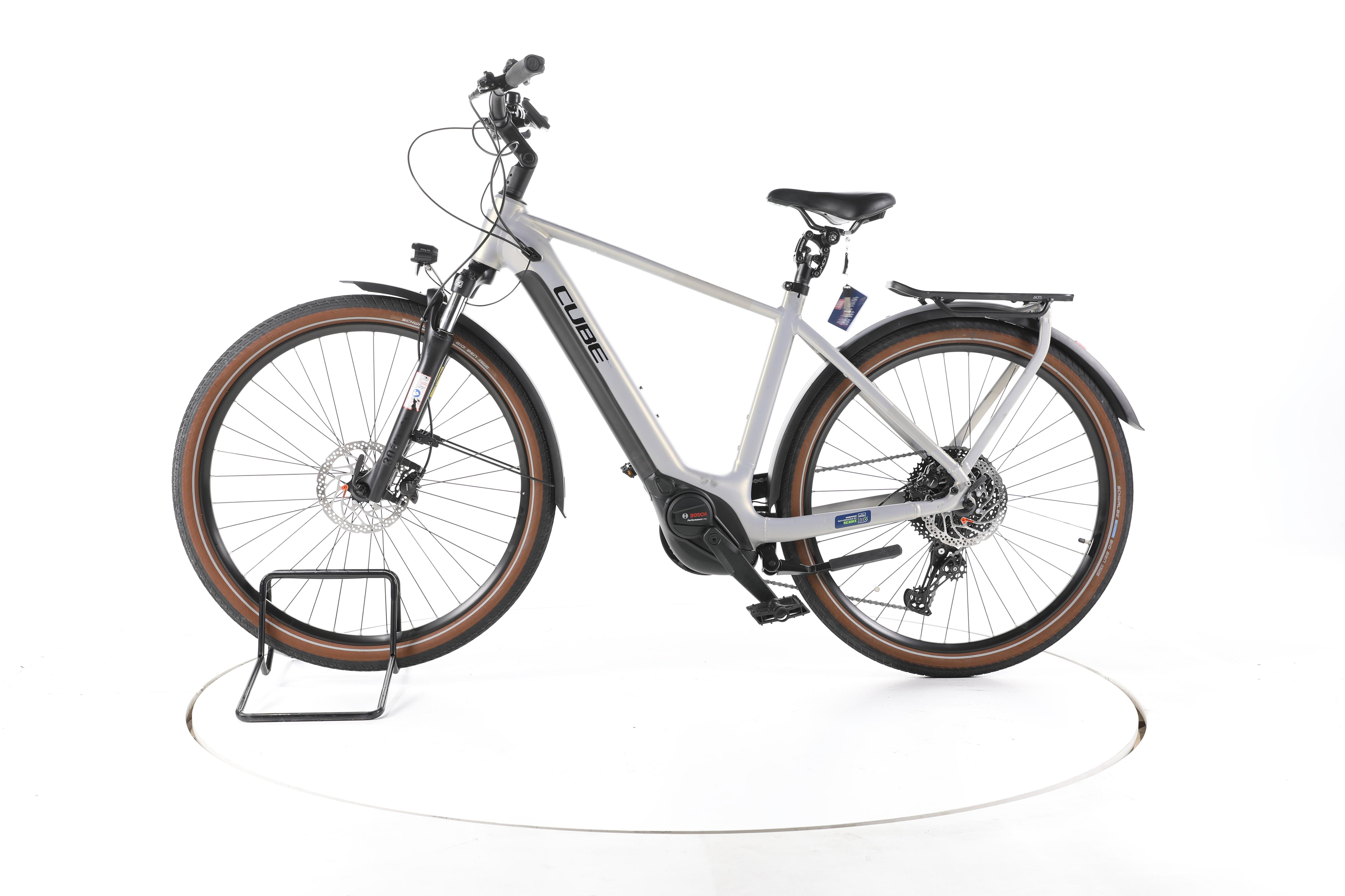 Cube Touring Hybrid Pro Trekking E-Bike - Image 7