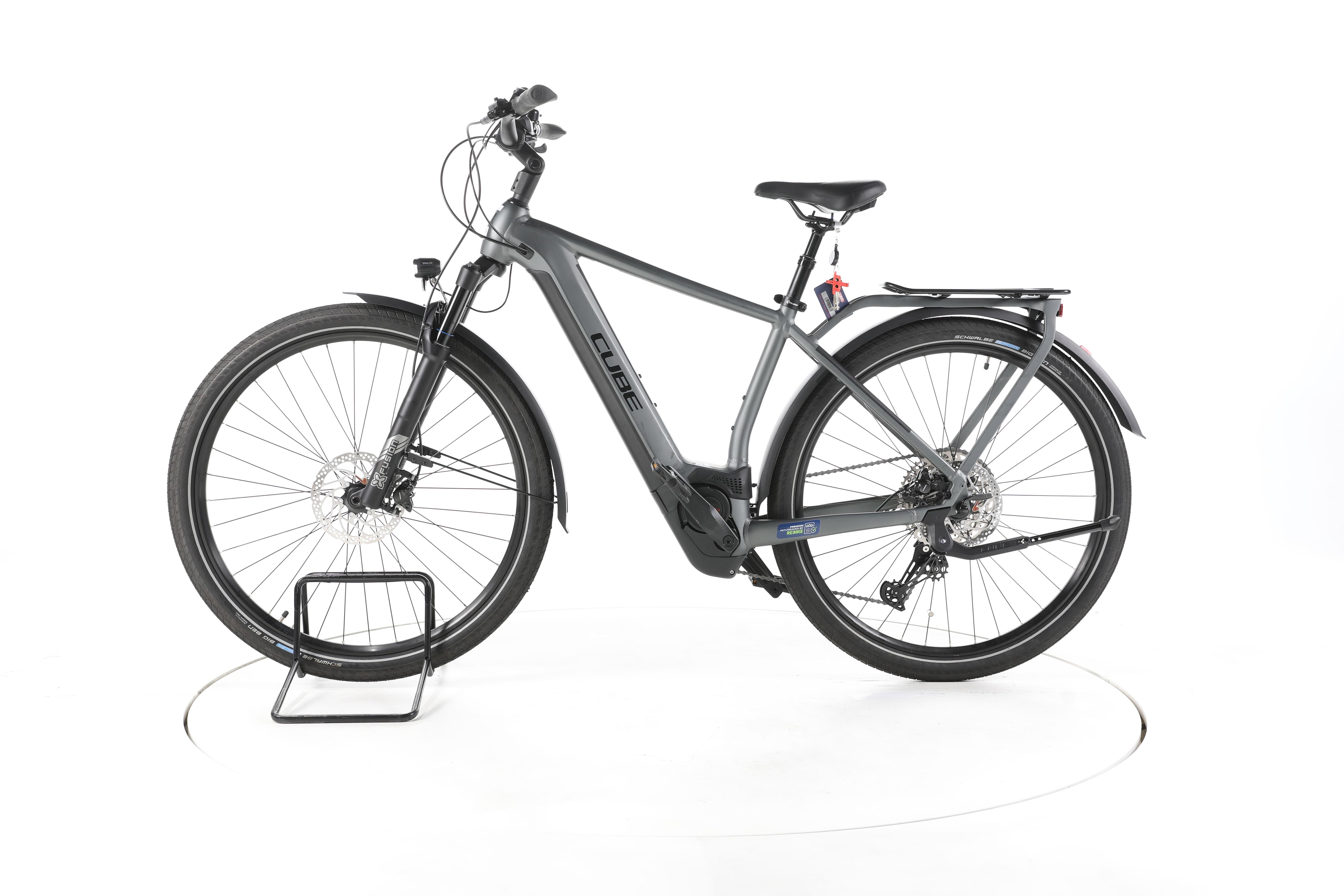 Cube Kathmandu Hybrid Pro Trekking E-Bike - Image 7