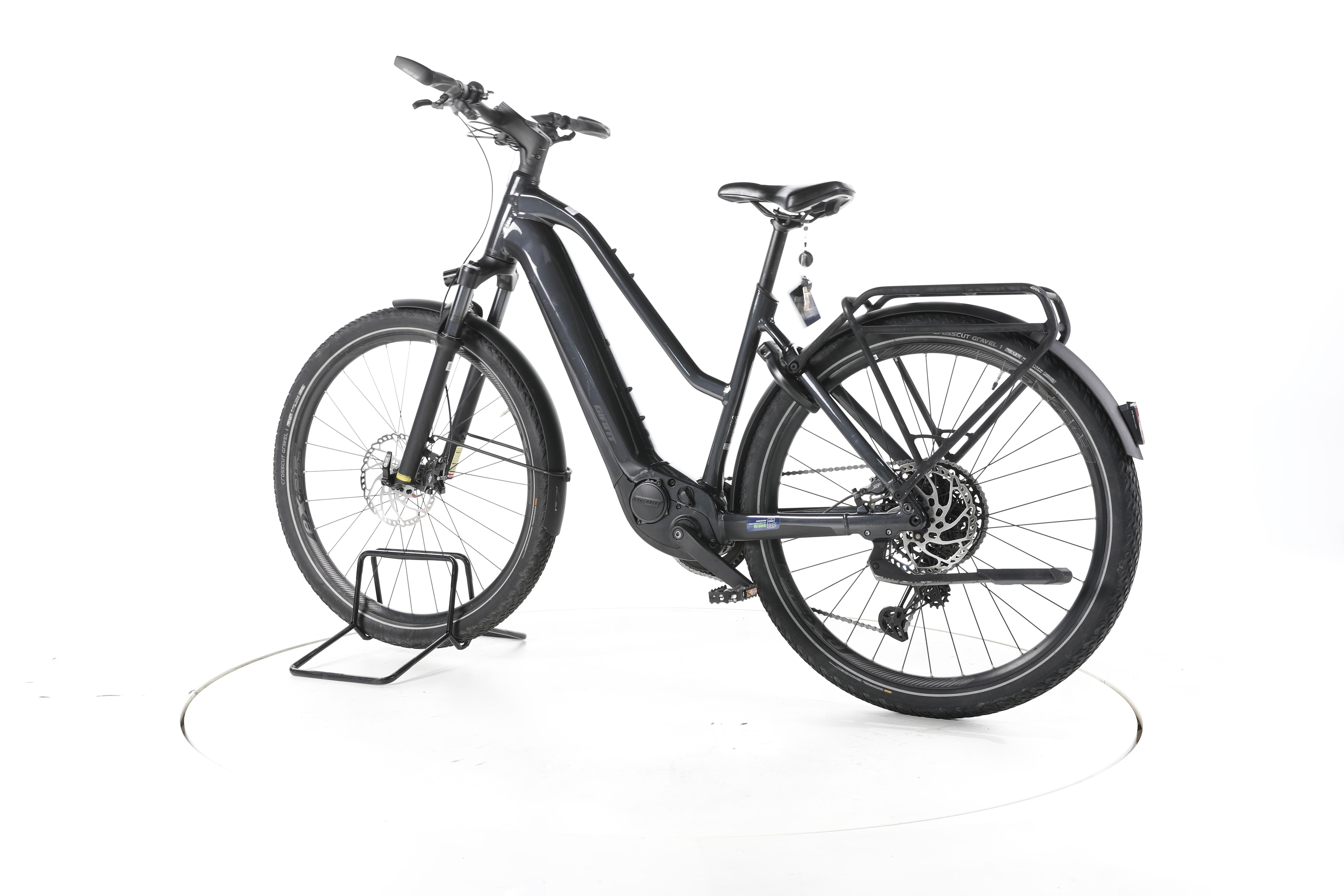 Giant Explore E+ 3 Trekking E-Bike - Image 8