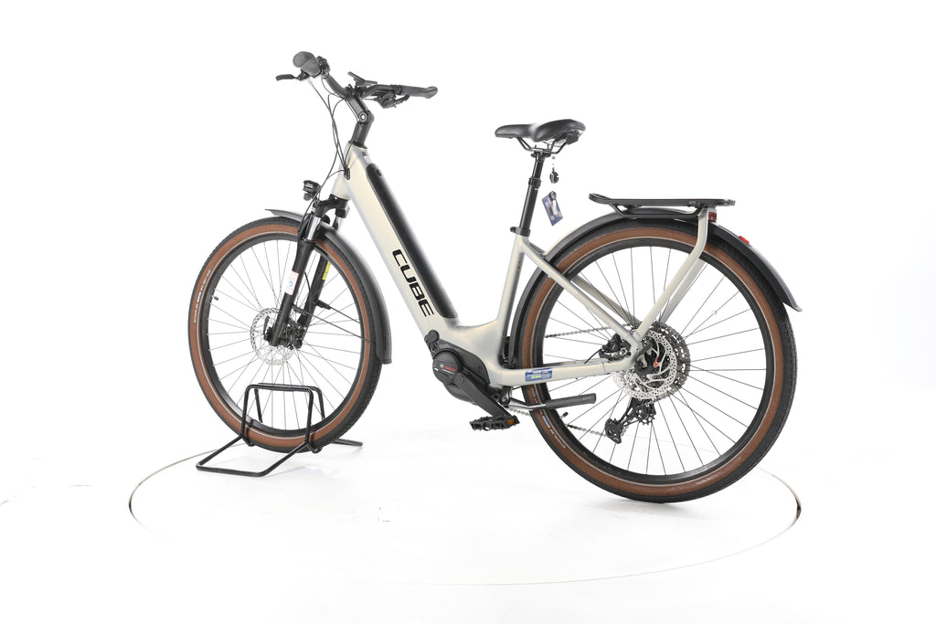 Cube Touring Hybrid Pro Trekking E-Bike Tiefeinsteiger 2024 - Image 8