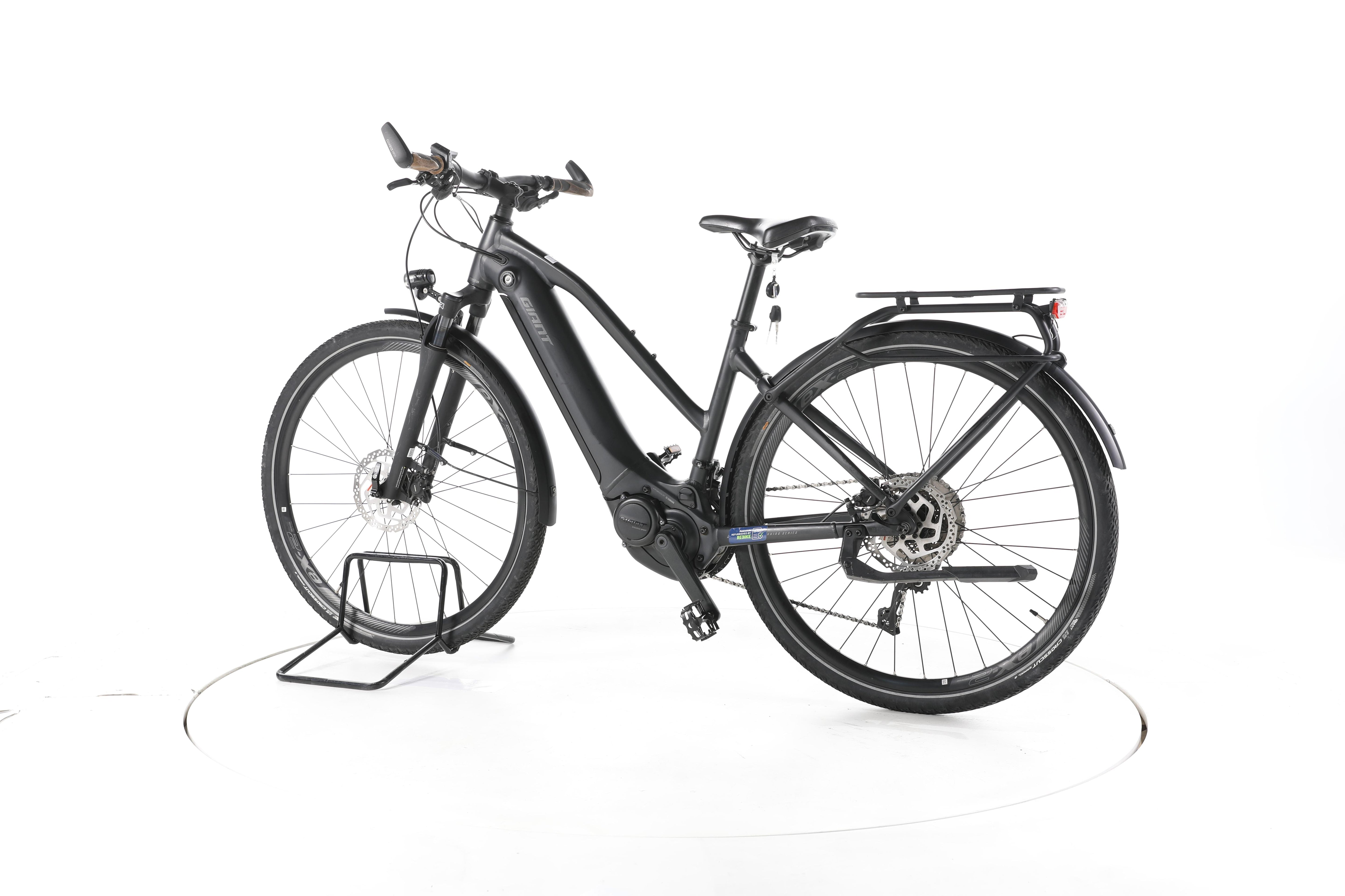 Giant Explore E+ 1 Trekking E-Bike - Image 8