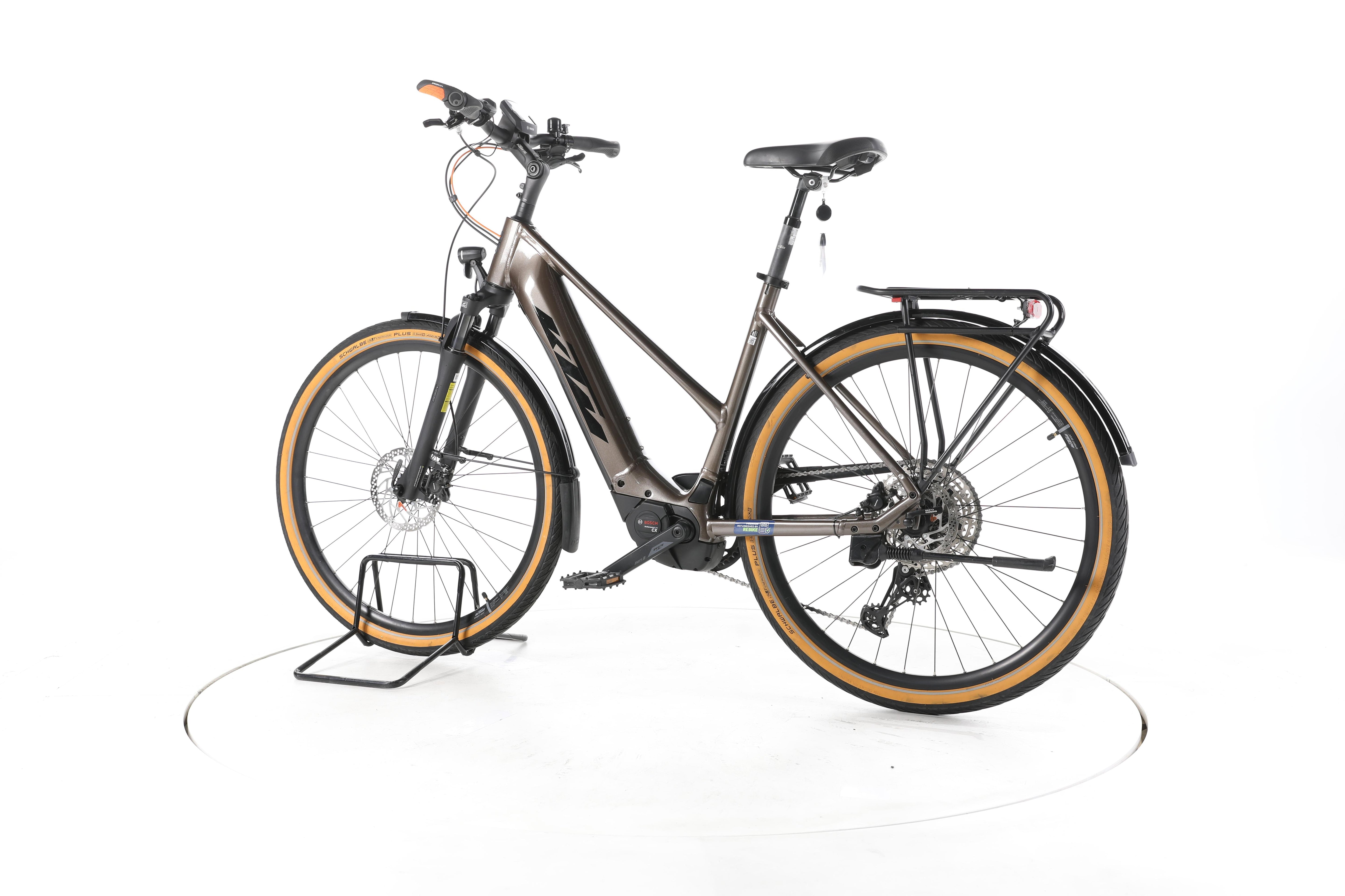 KTM Macina Ultimate Pro Trekking E-Bike - Image 8