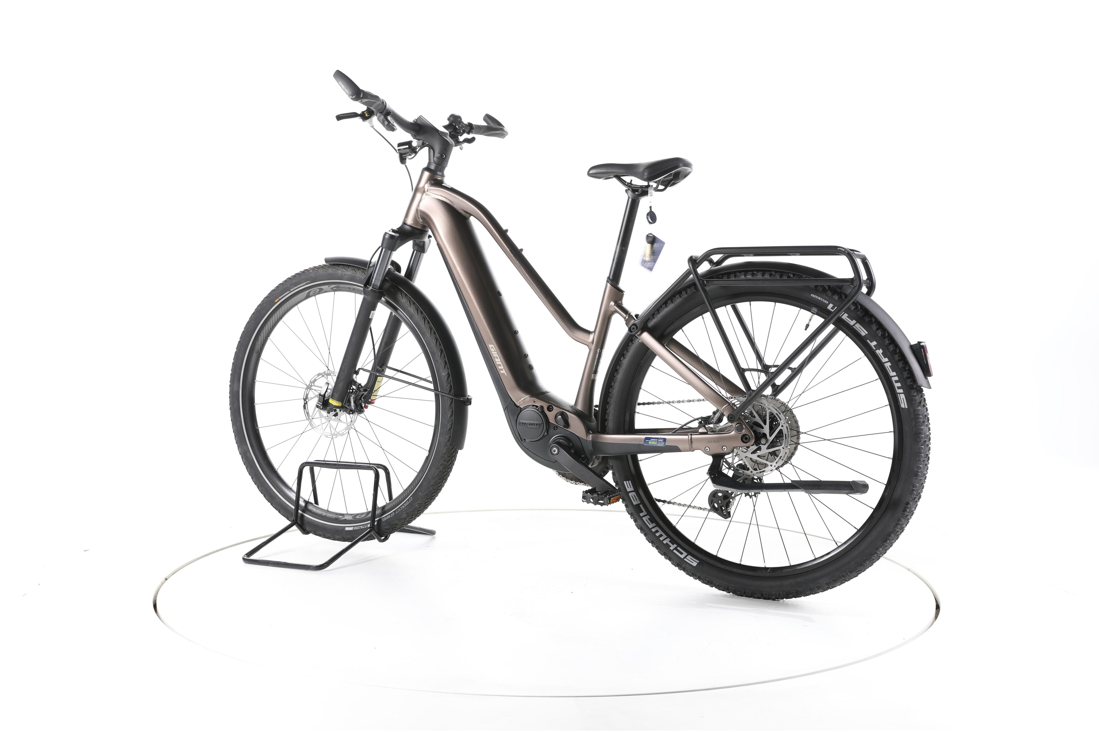 Giant Explore E+ Pro 1 Trekking E-Bike - Image 8