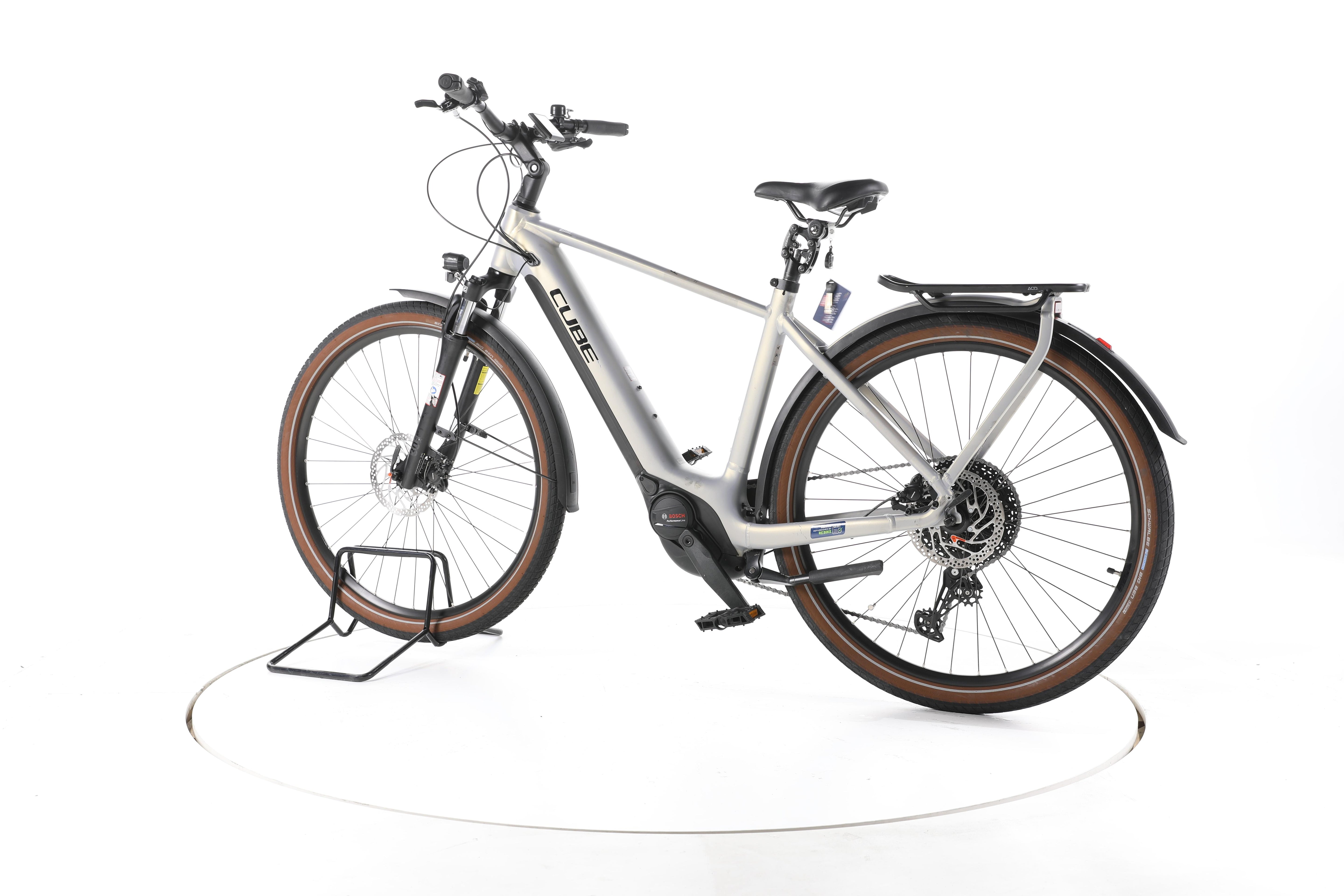 Cube Touring Hybrid Pro Trekking E-Bike - Image 8