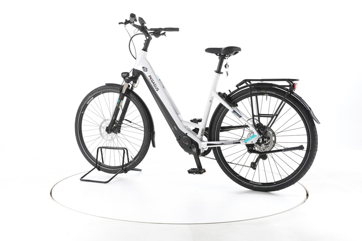 Pegasus Premio EVO 10 Lite Trekking E-Bike Tiefeinsteiger - Image 8