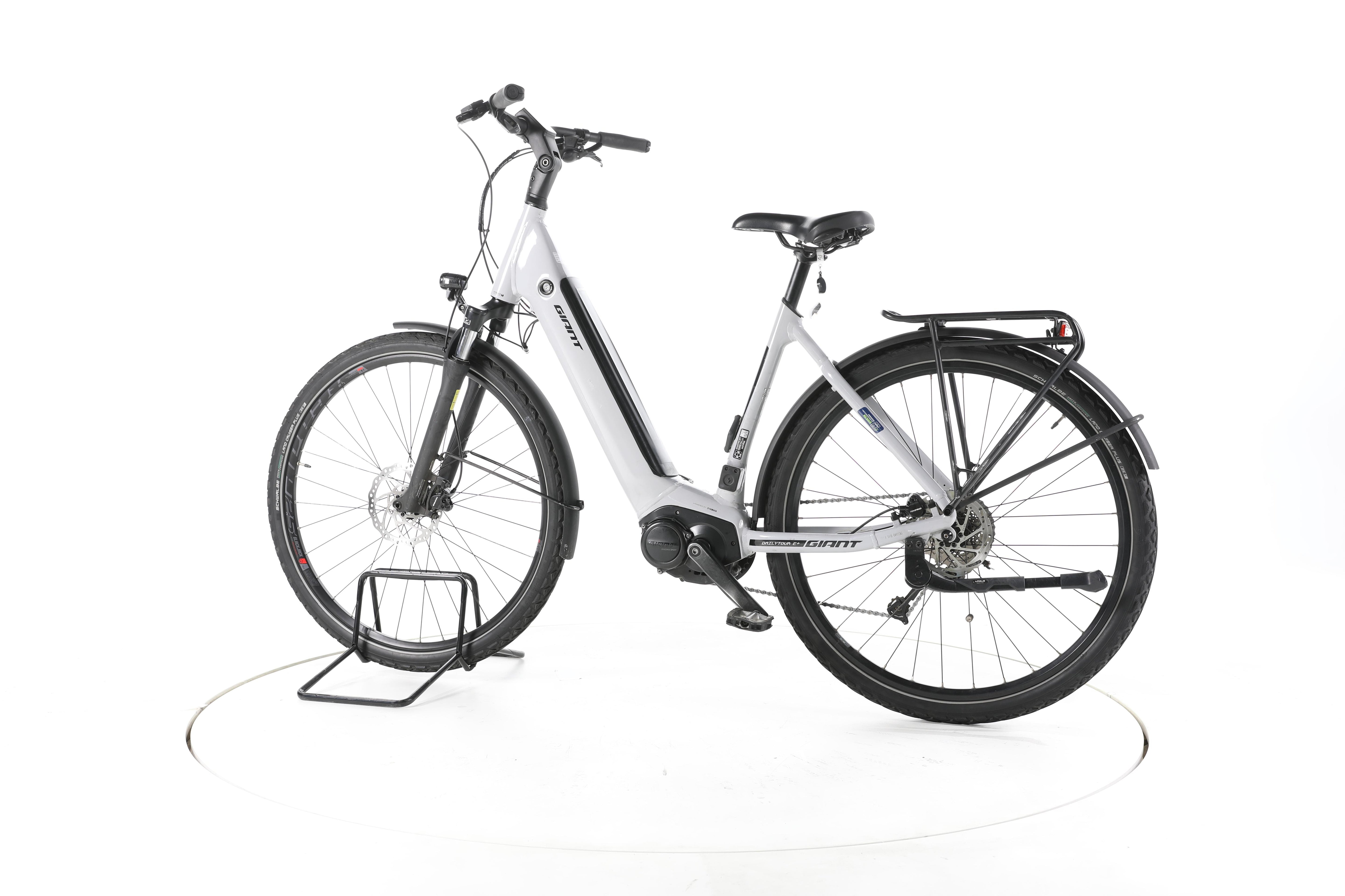 Giant DailyTour E+ 3 Trekking E-Bike Tiefeinsteiger - Image 8