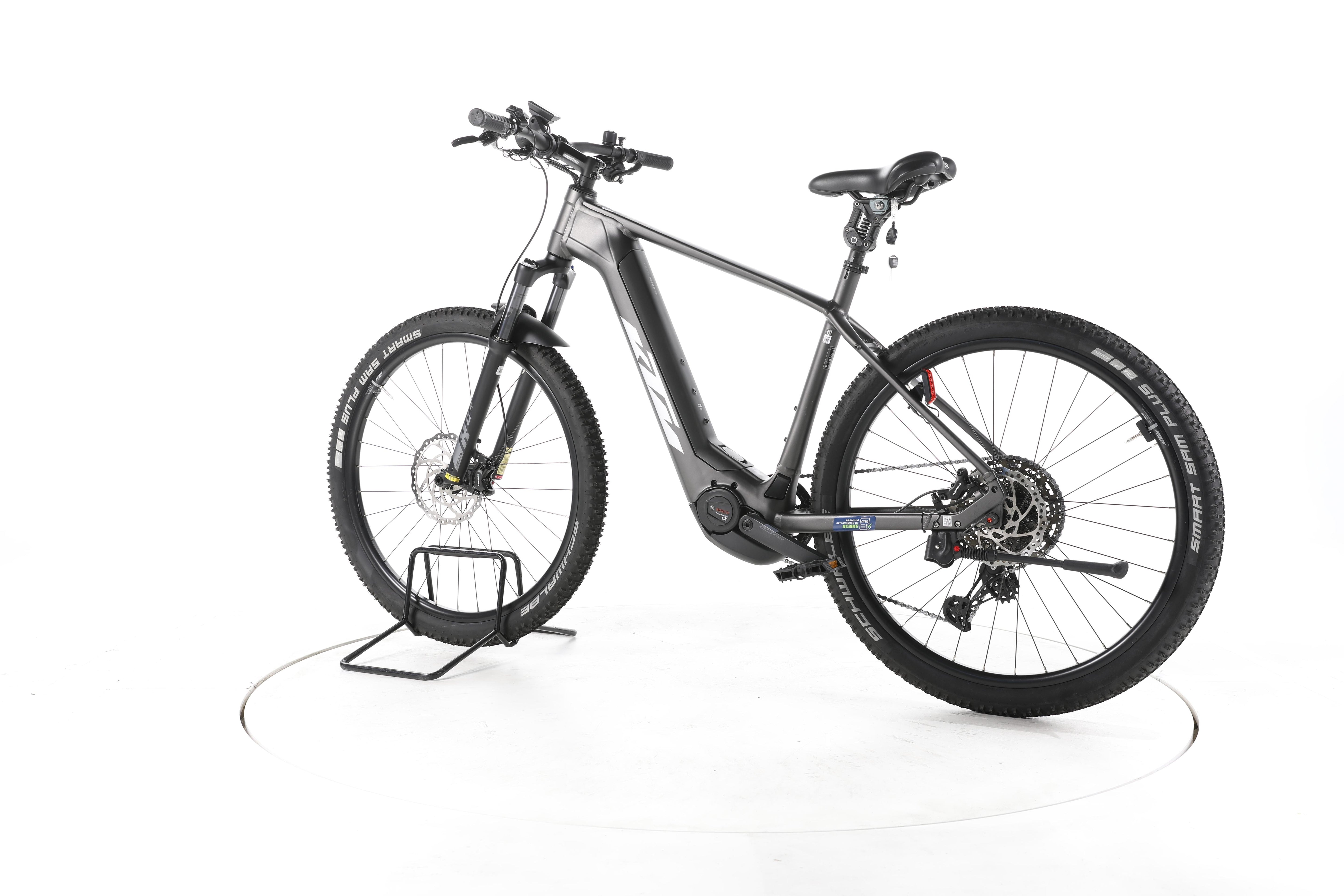 KTM Macina Team LFC Trekking E-Bike - Image 8