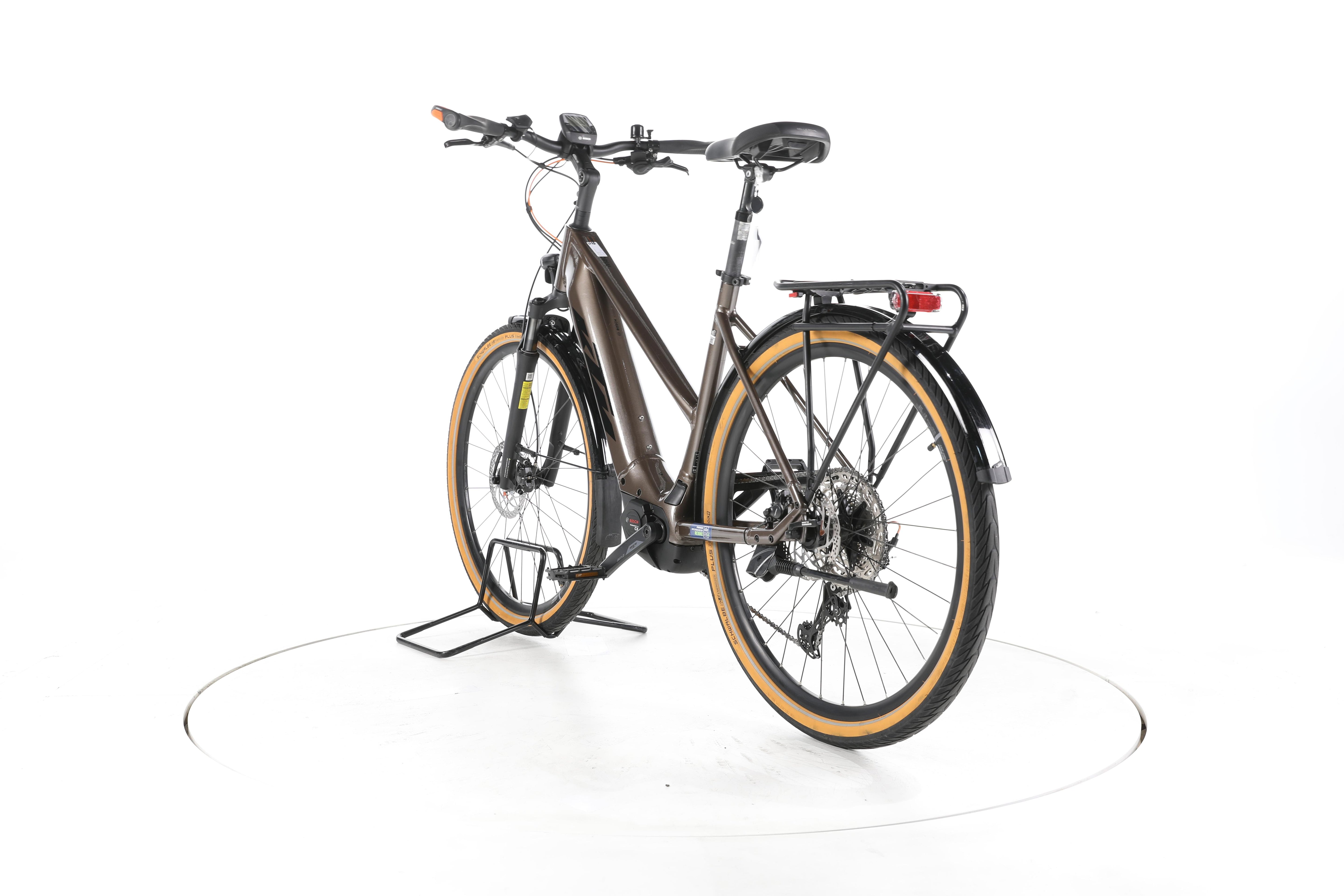 KTM Macina Ultimate Pro Trekking E-Bike - Image 9