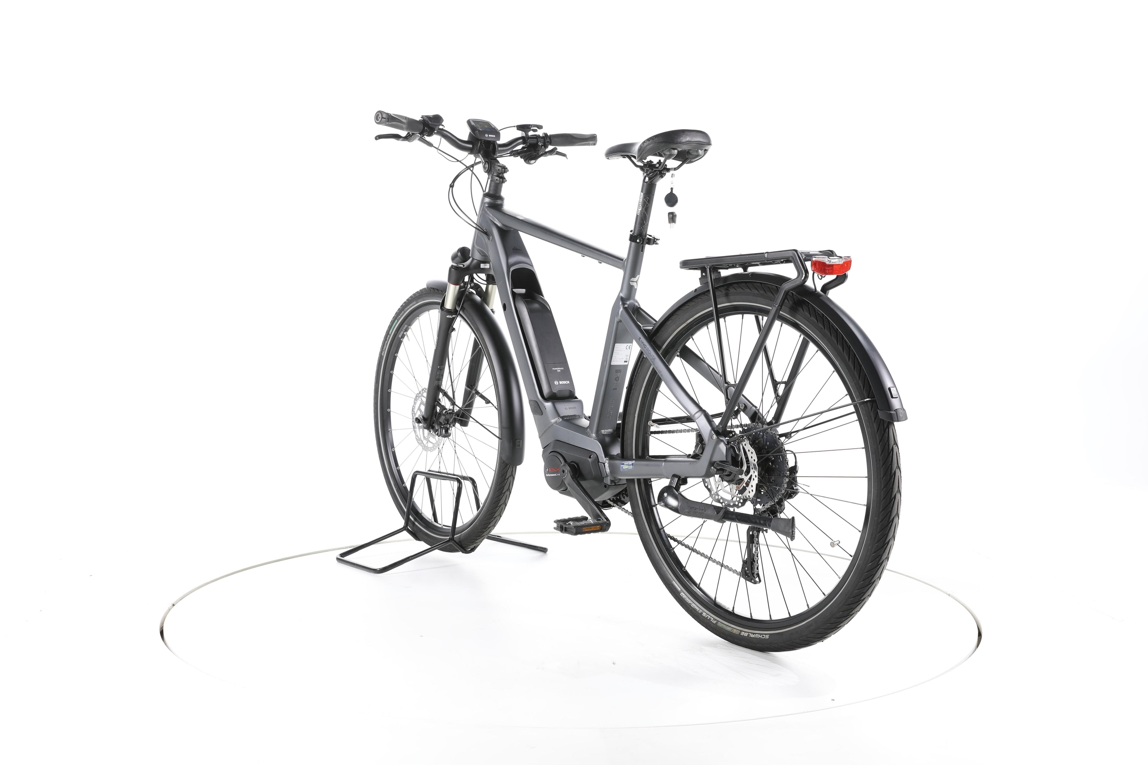 Carver Route E.440 Trekking E-Bike - Image 9