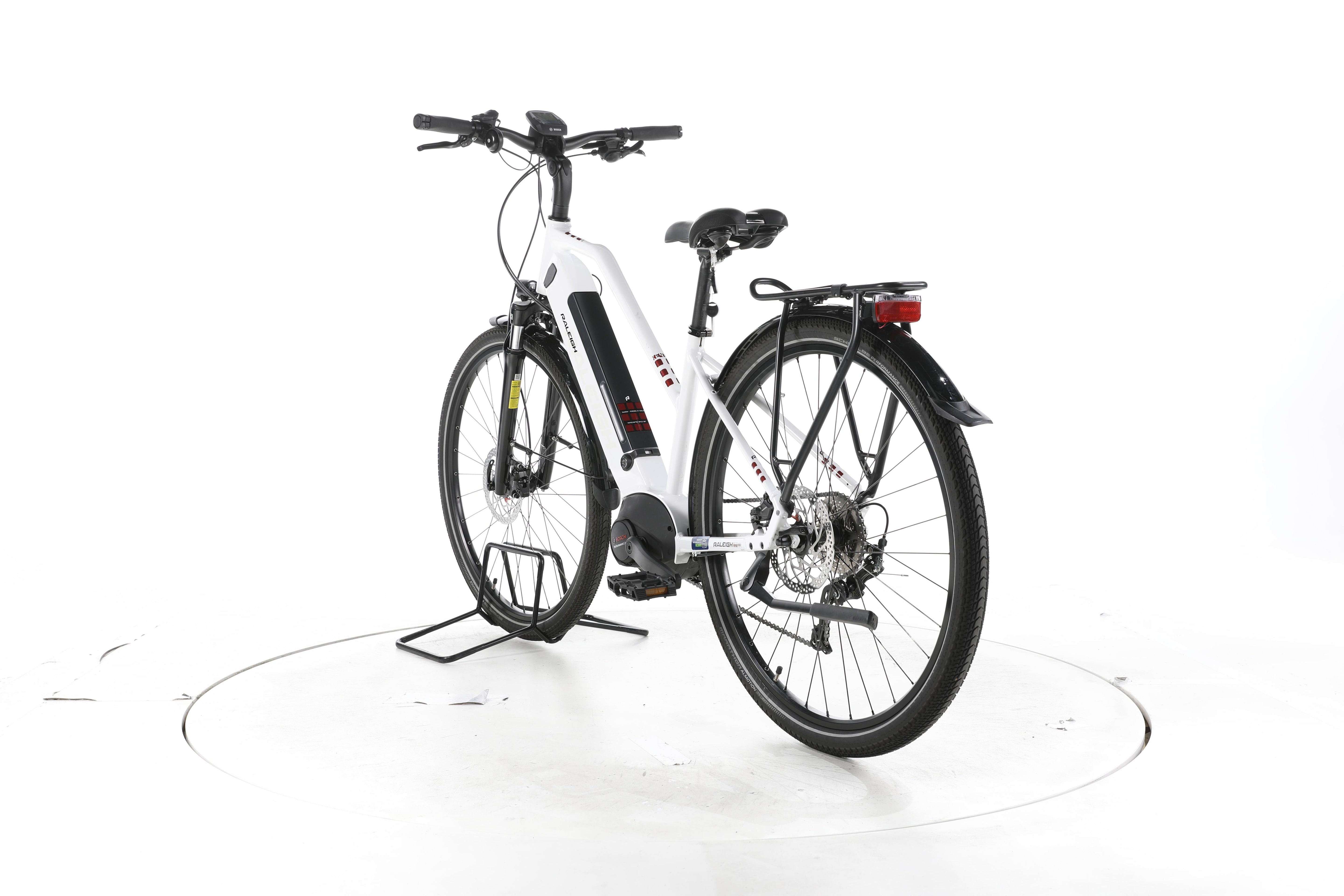 Raleigh Kent 9 Trekking E-Bike - Image 9