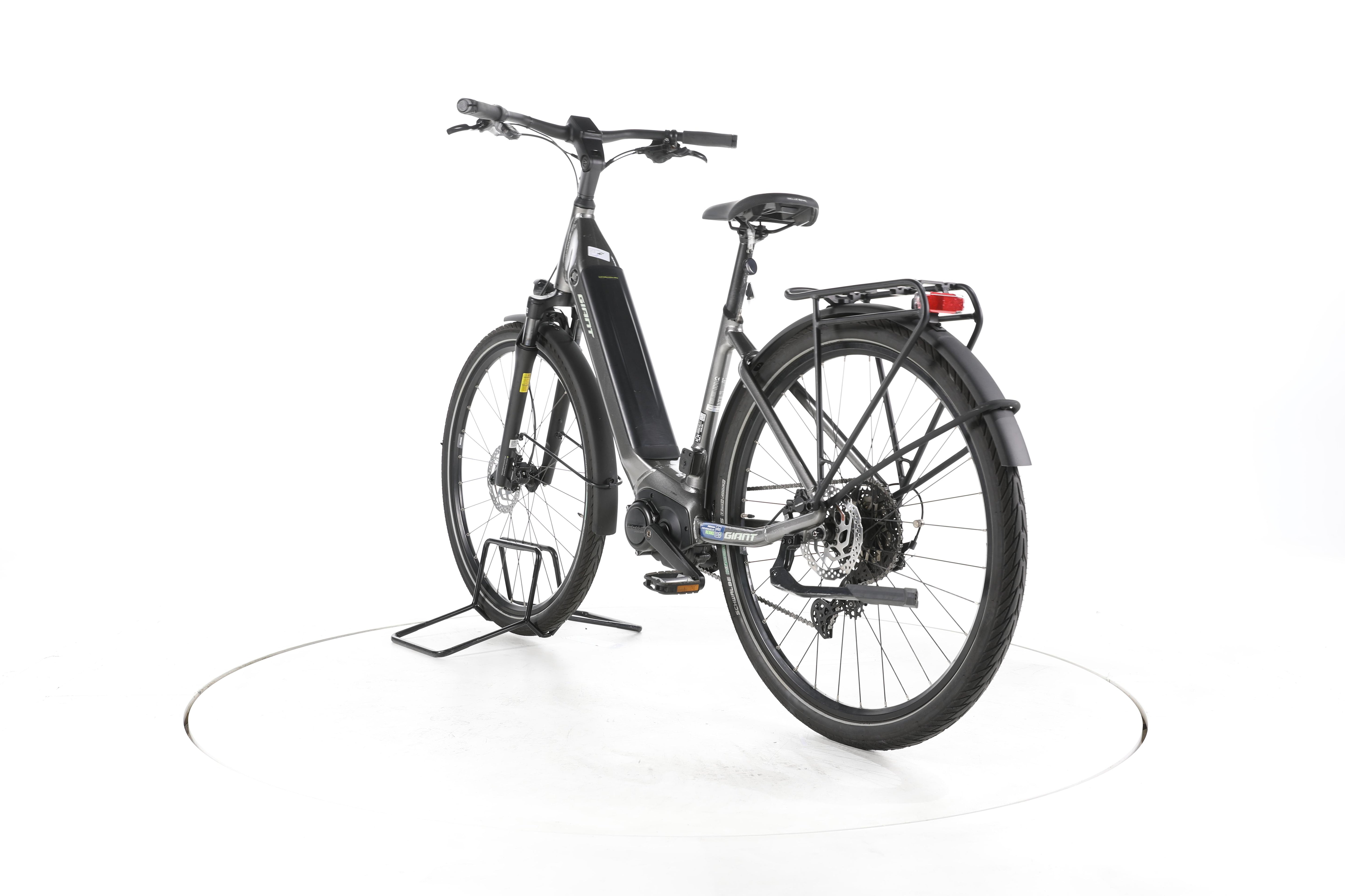 Giant DailyTour E+ 2 D Trekking E-Bike Tiefeinsteiger - Image 9