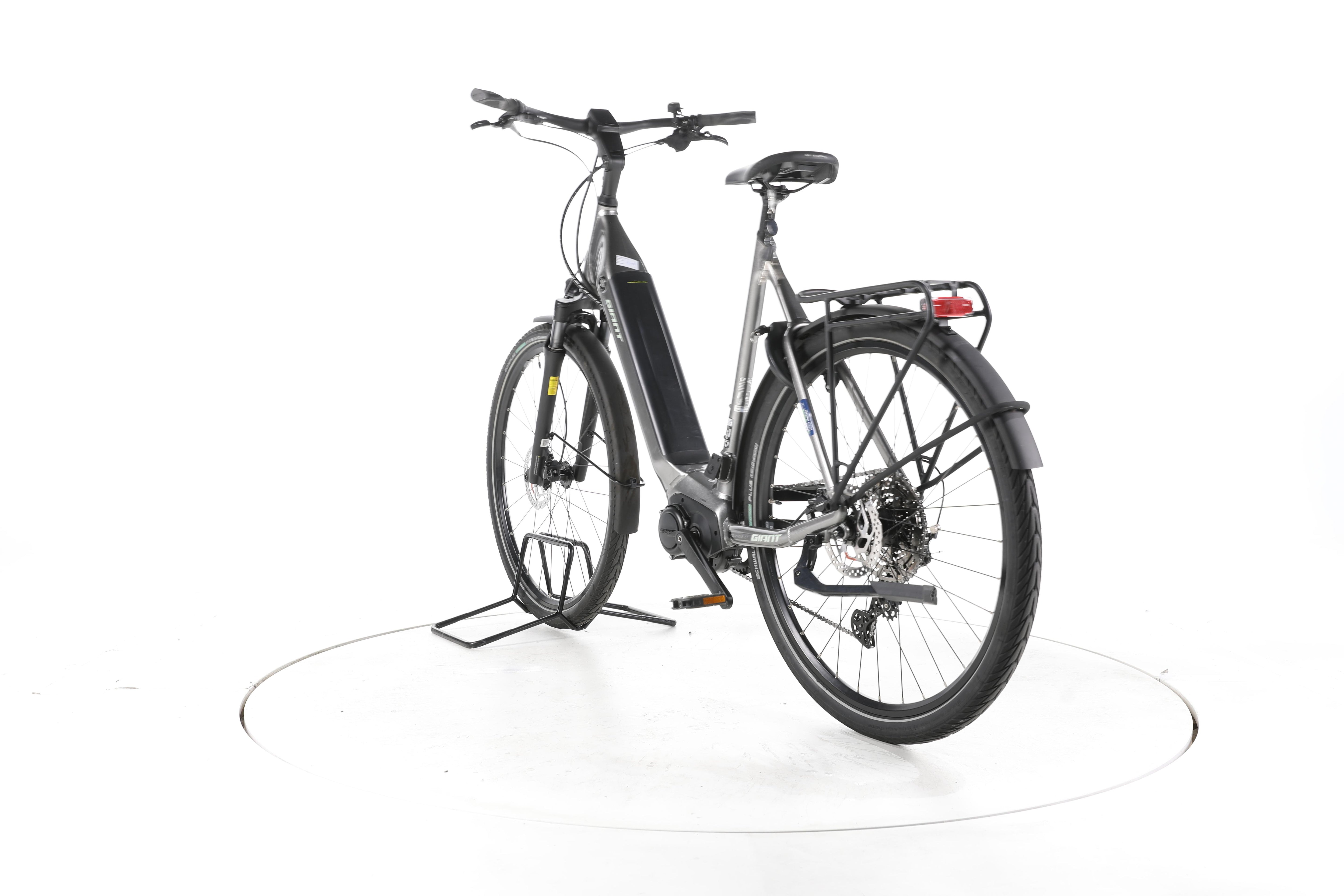 Giant DailyTour E+ 2 Trekking E-Bike Tiefeinsteiger - Image 9